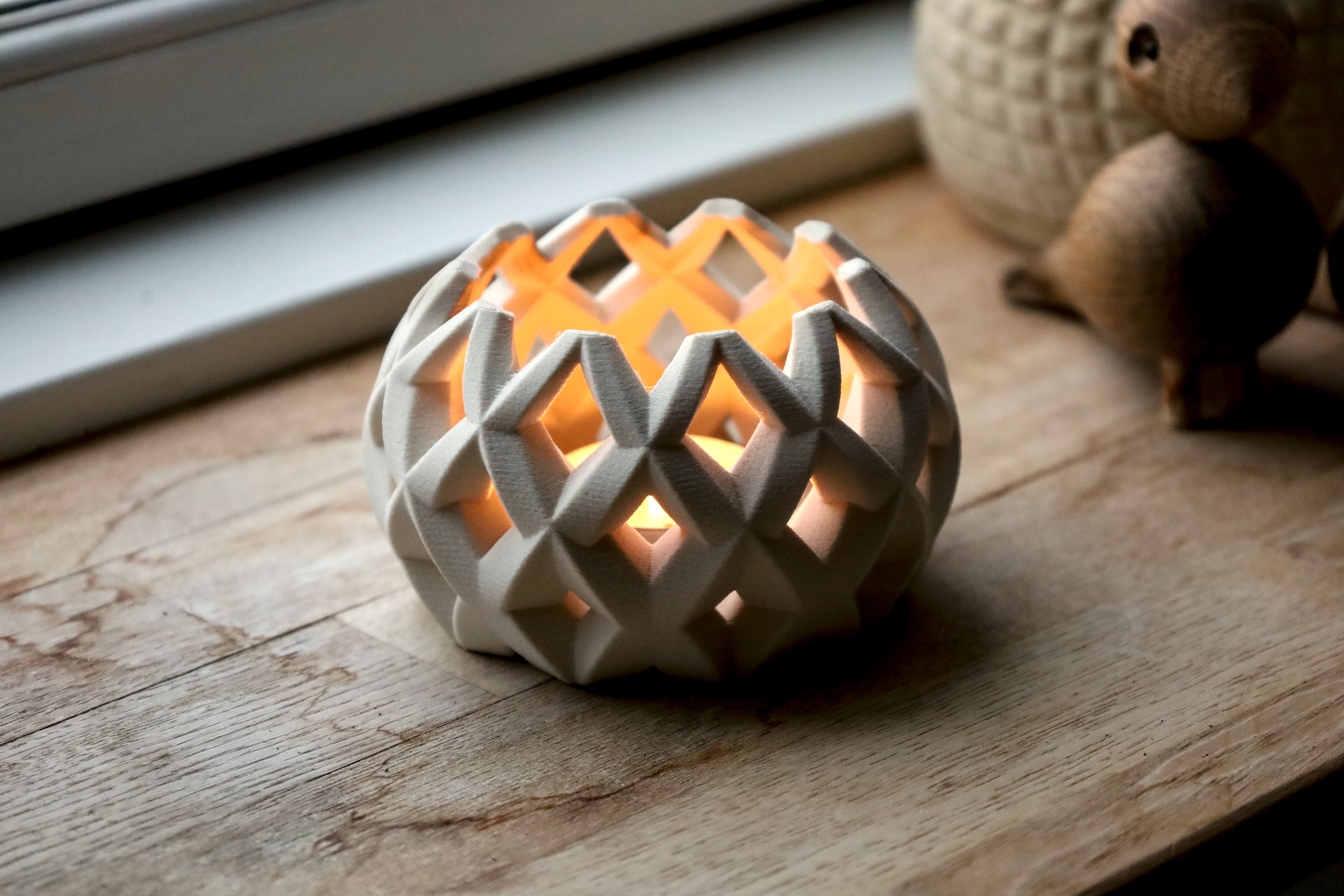 Elegant tealight