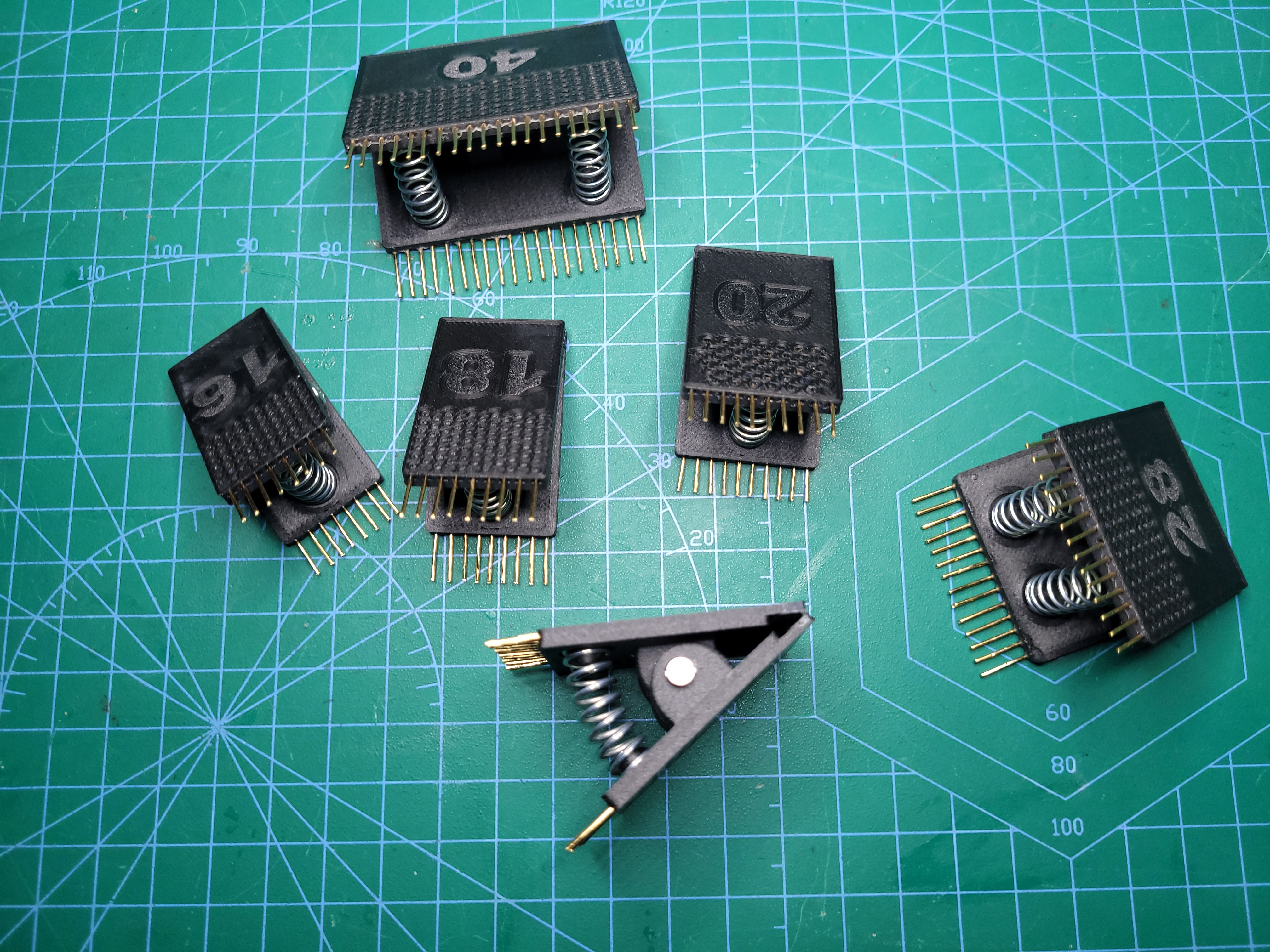 DIP IC package test/probe clips