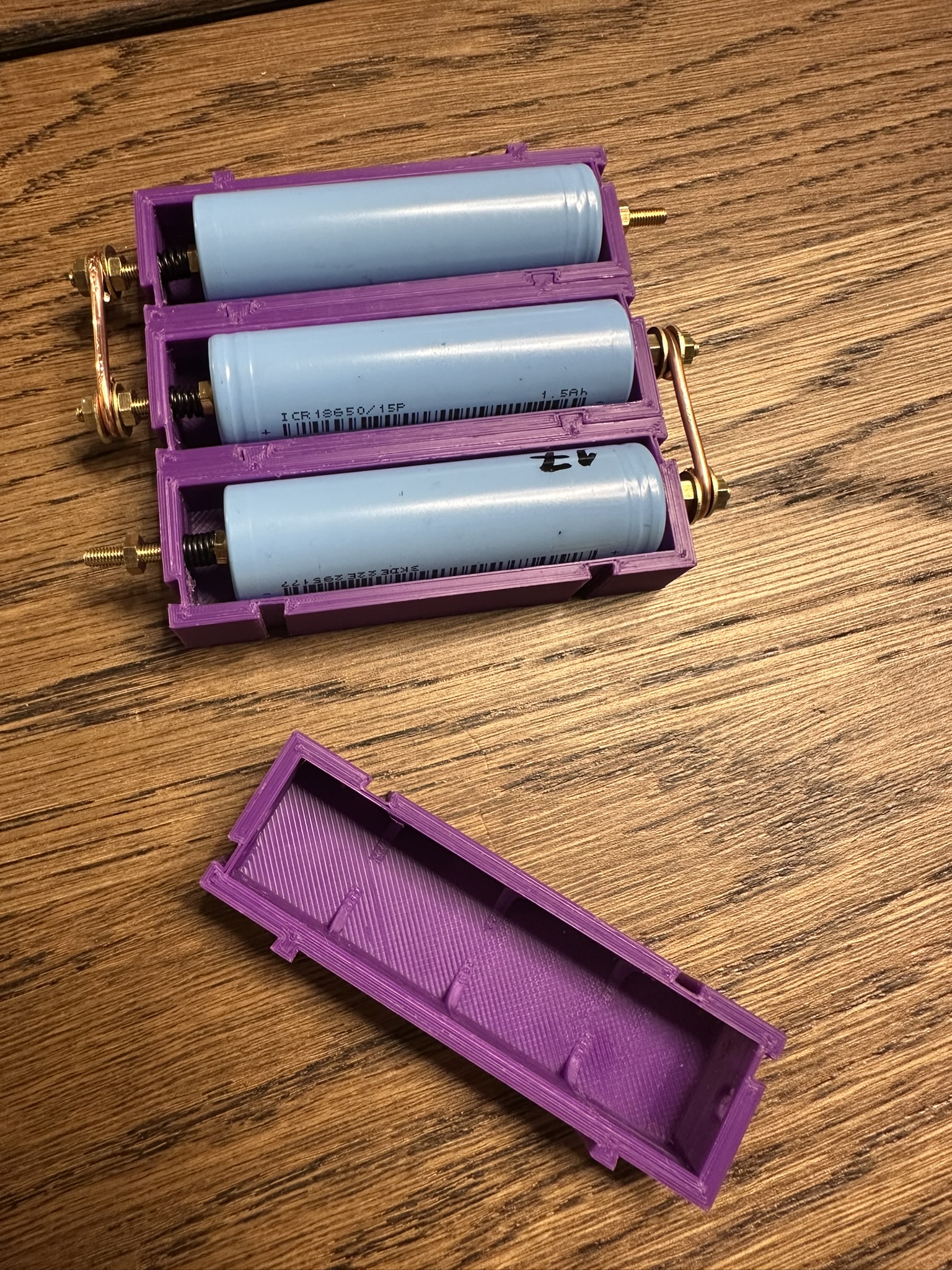 18650 battery connecting box