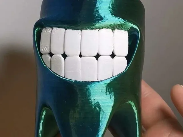 smile toothbrush holder