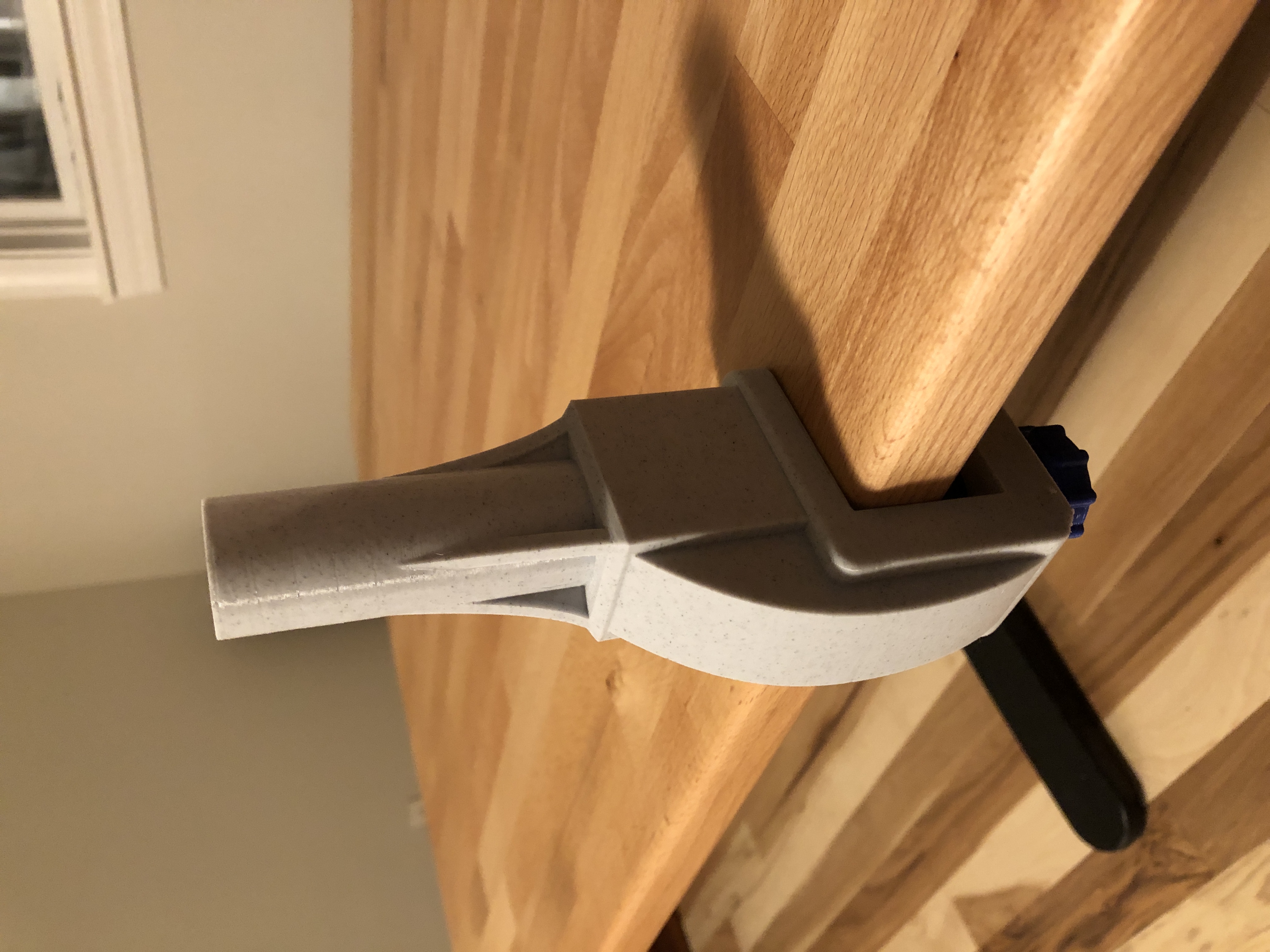 Desk clamp for ring light post