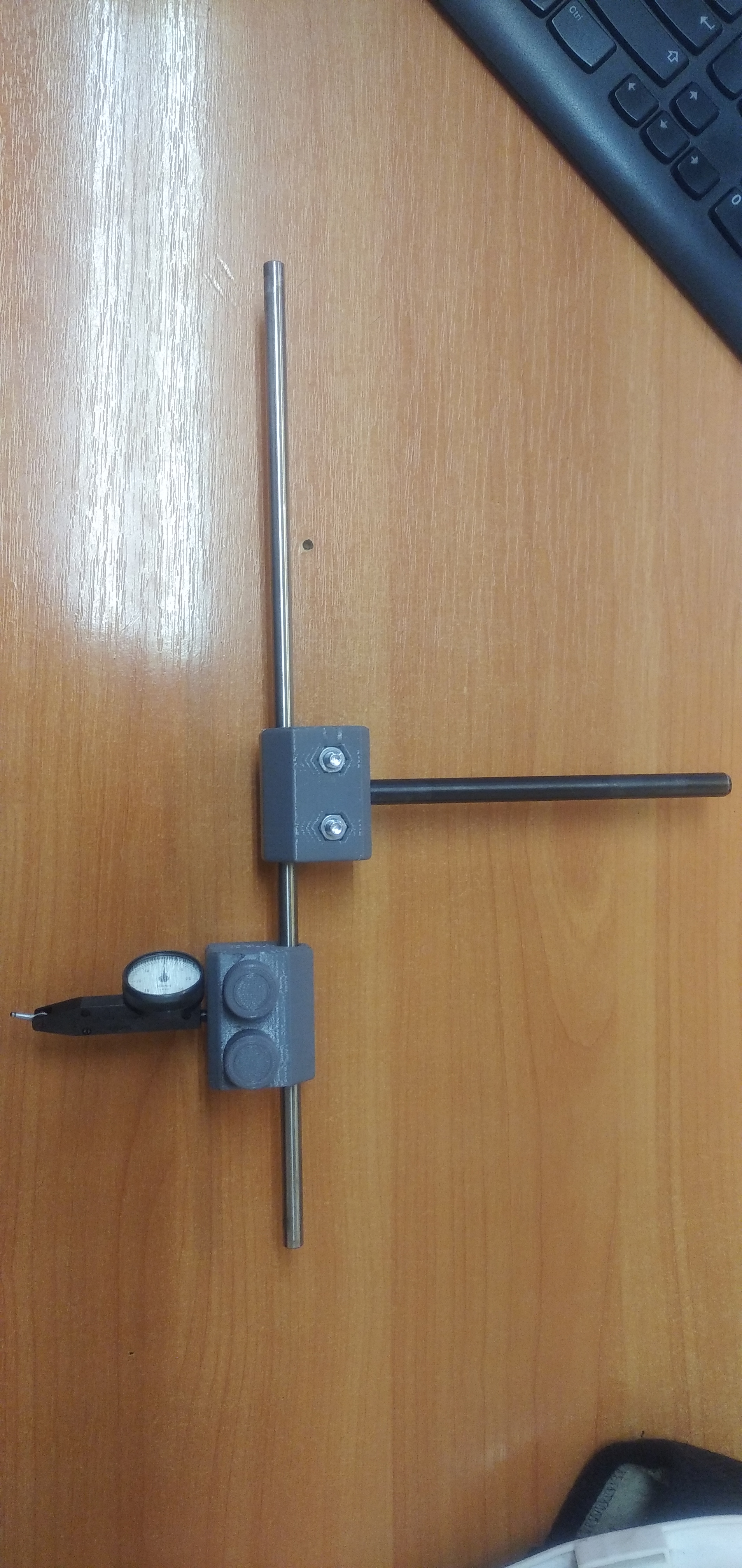 A device for binding a cutting tool to a CNC part
