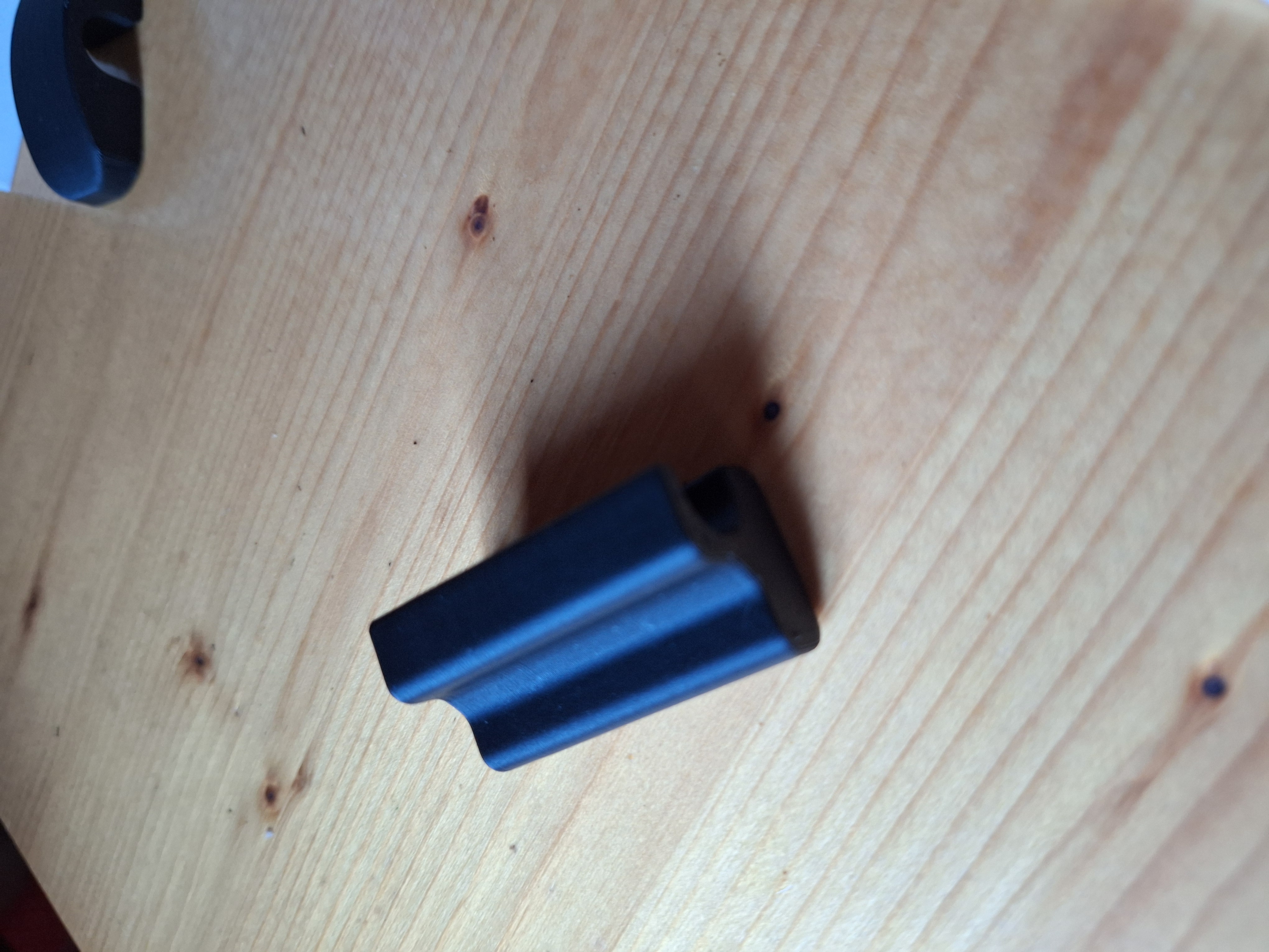 MAGNETIC CABLE HOLDER - 40 x 20 x 20 mm - 2 magnets