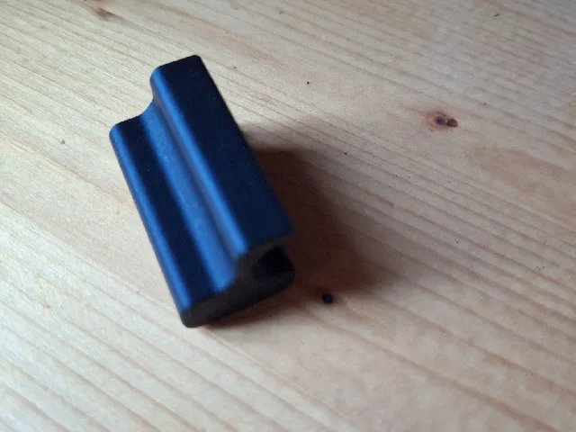 MAGNETIC CABLE HOLDER - 40 x 20 x 20 mm - 2 magnets
