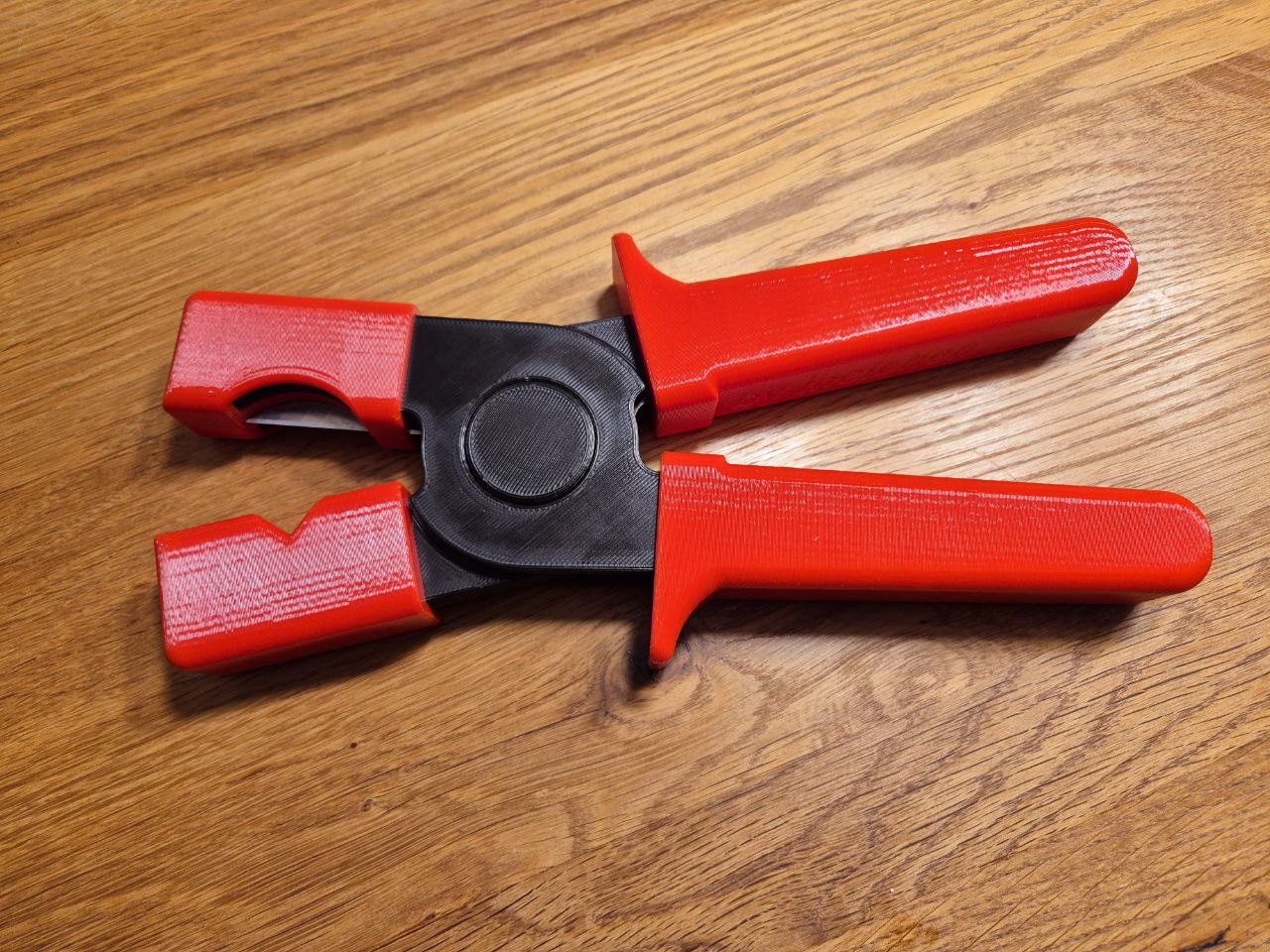 THE PIPE CUTTER