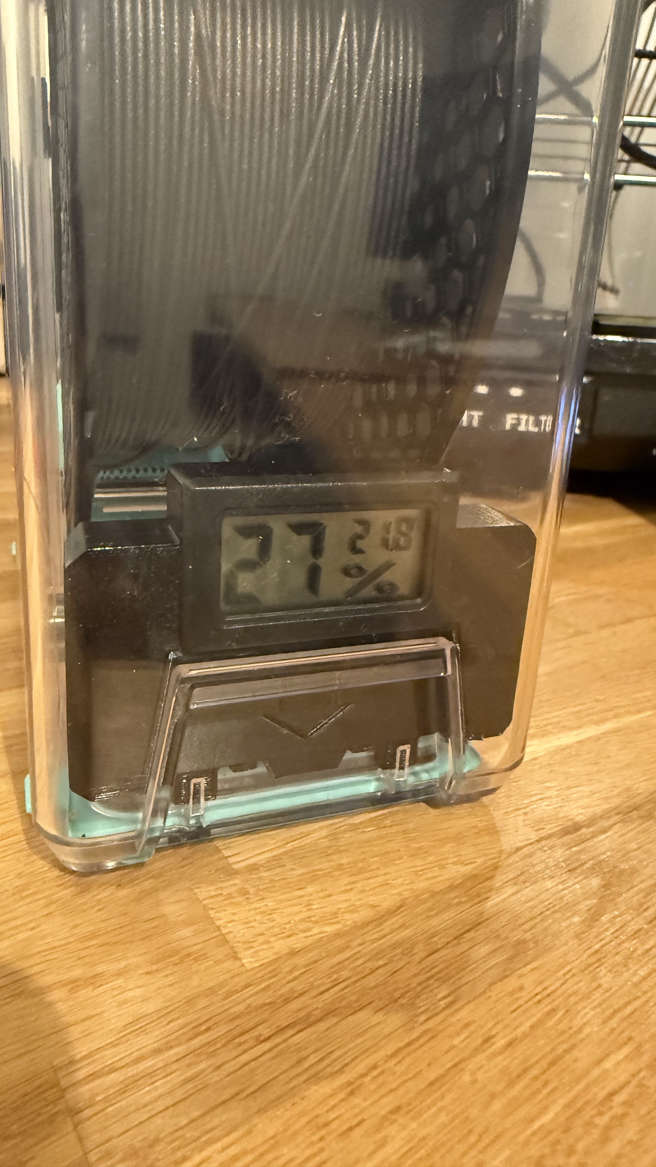 PolyDryer extra desiccant container with moisture meter