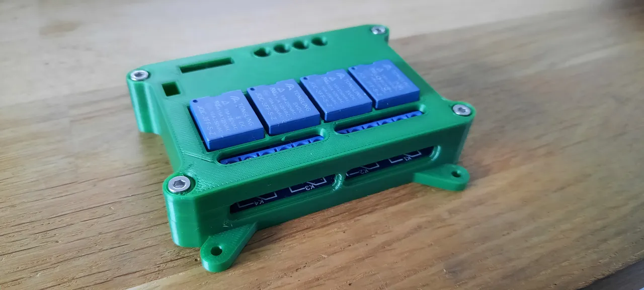 Battery Block With Relay Post by 4 Dollar Fortune, Download free STL model