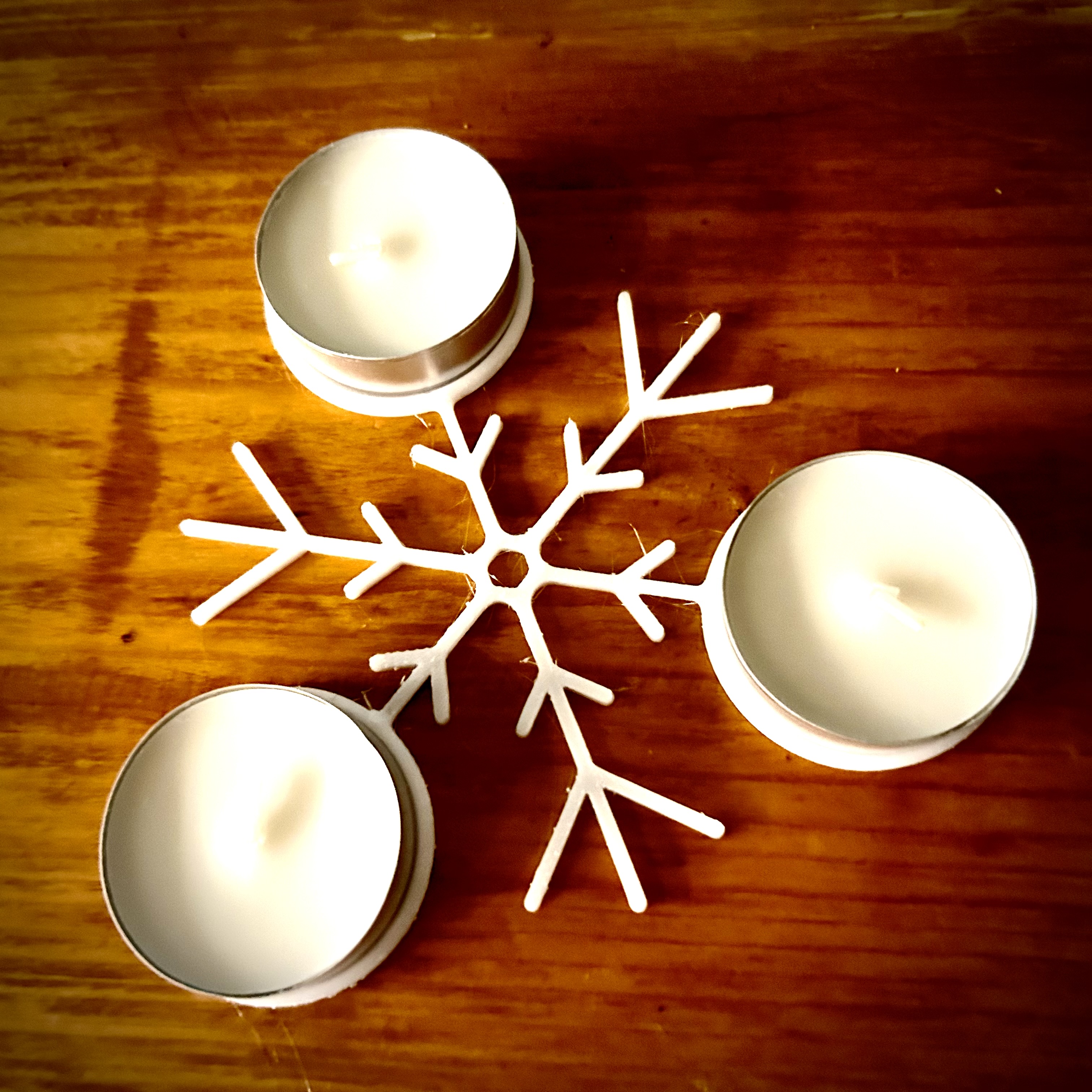Christmas snowflake decorative tealight holder