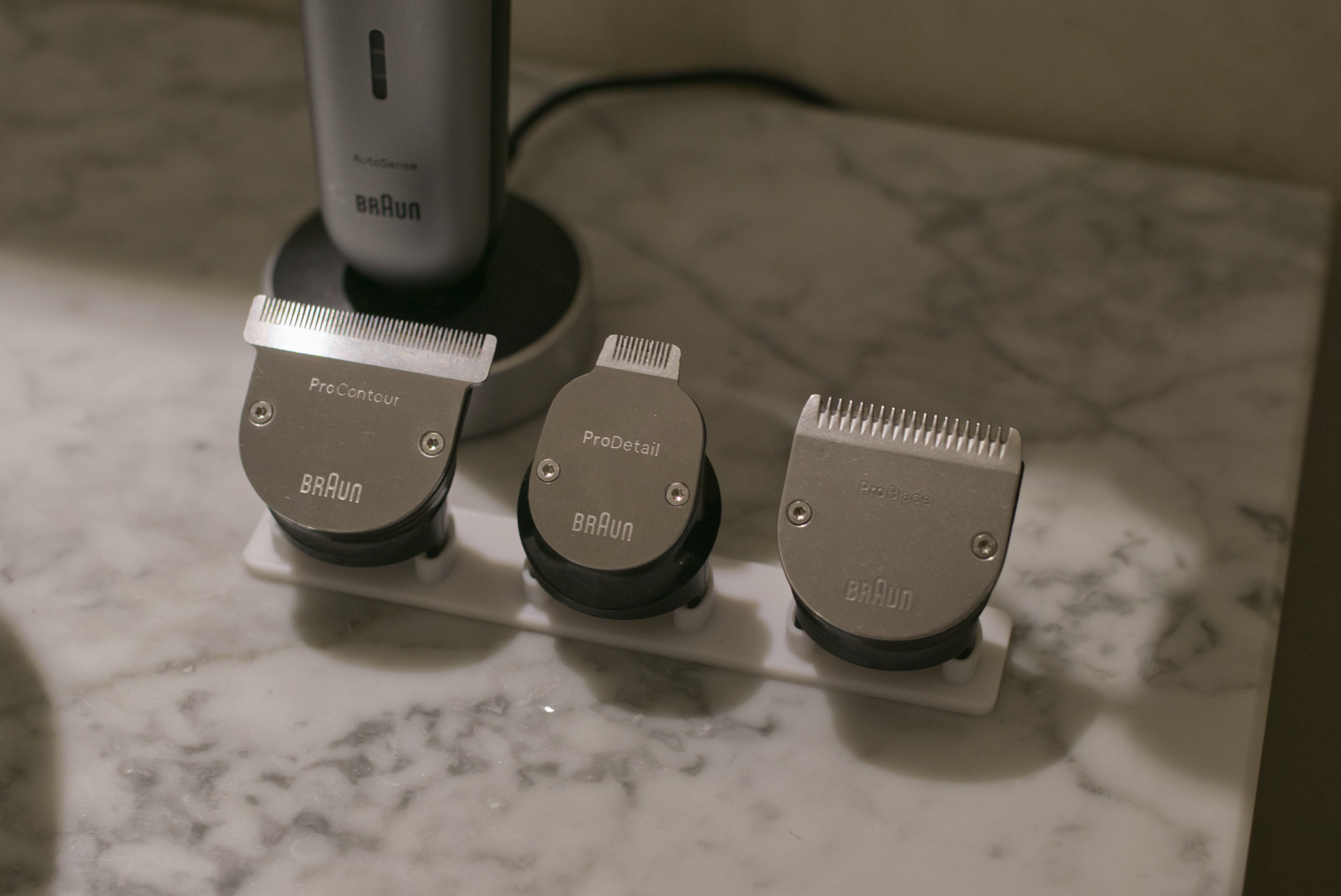 Braun series 9 beard trimmer shaving heads stand