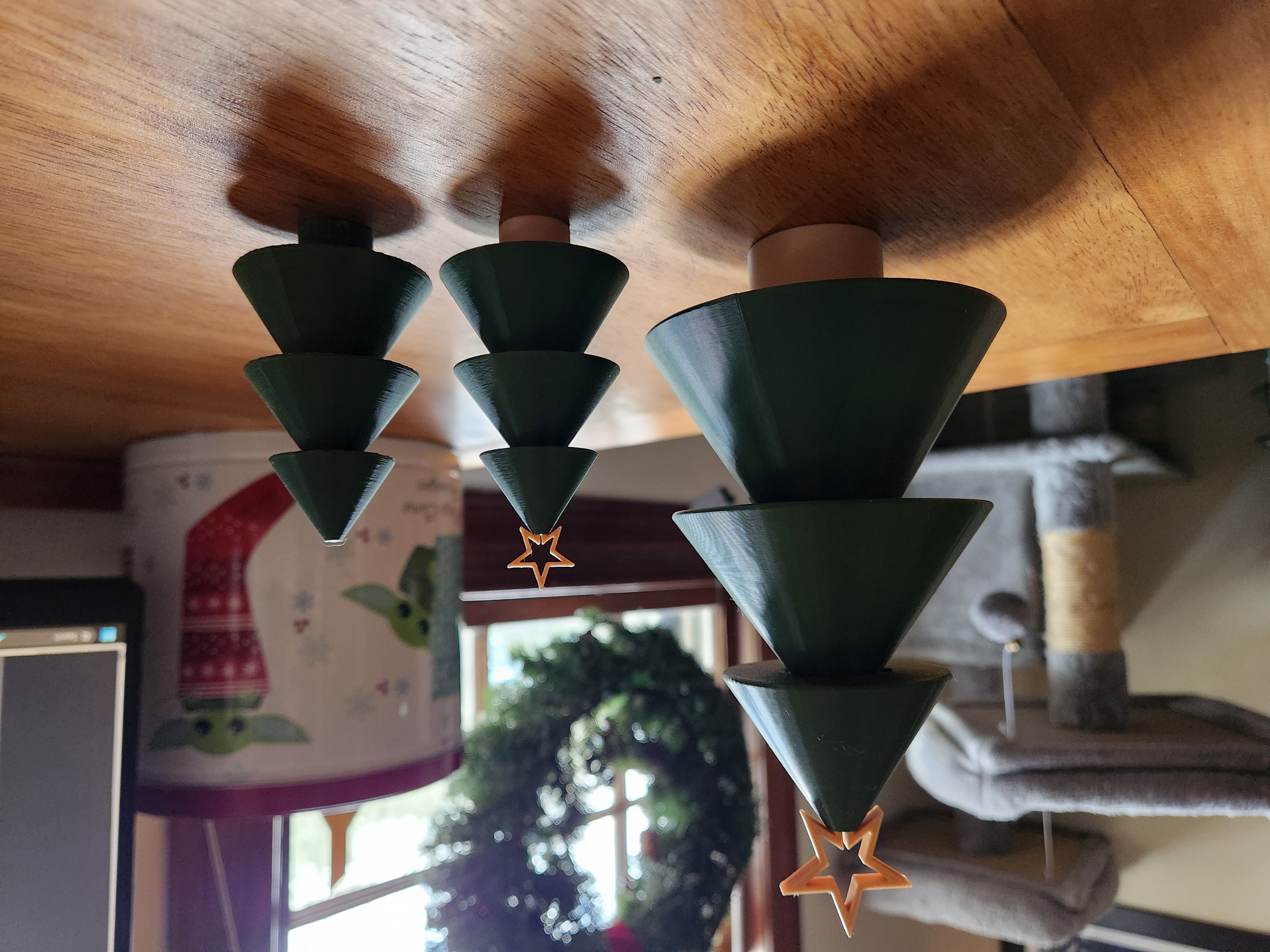 Rotating Fidget Christmas Tree W/Star
