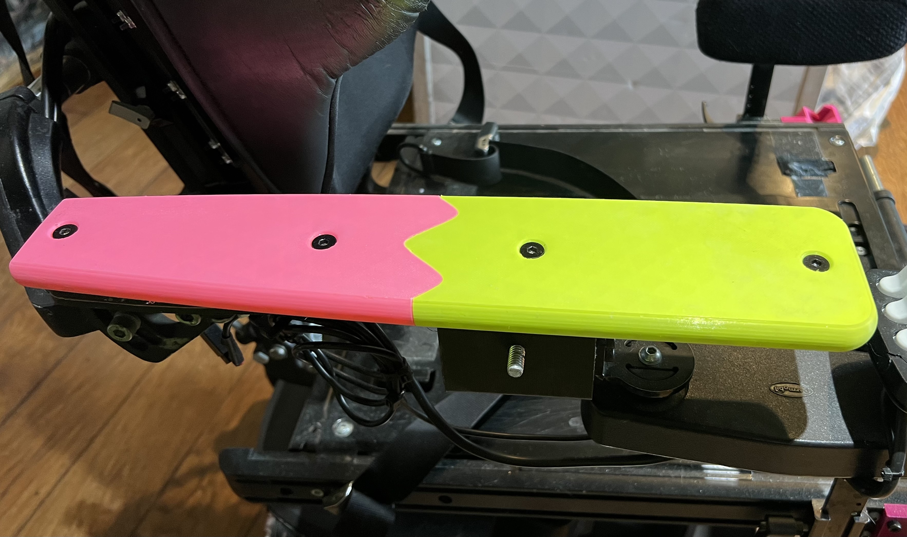 Miniatura 3 do modelo 3D Permobil Replacement Armrest