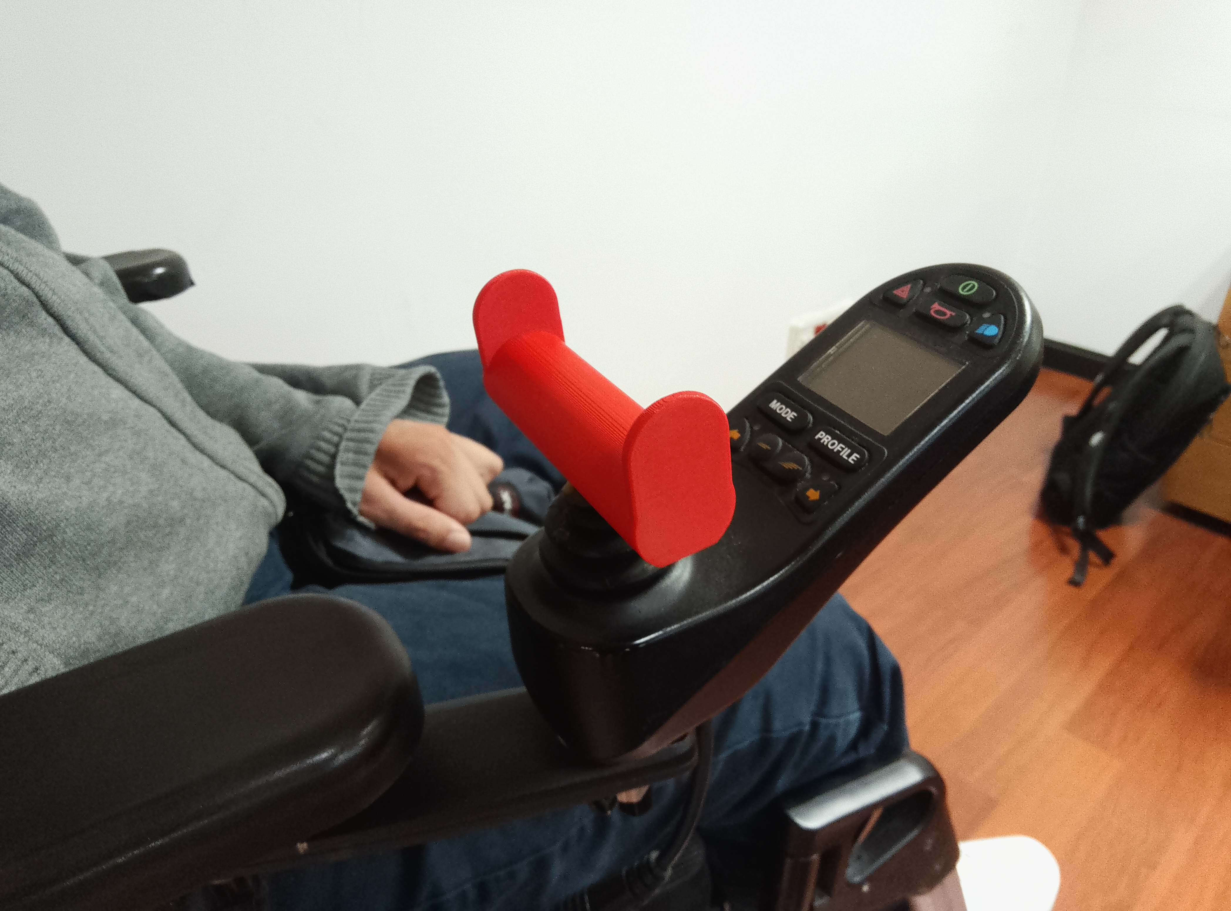 Pomo en "U" para silla de ruedas ("U" shaped knob for wheelchair)