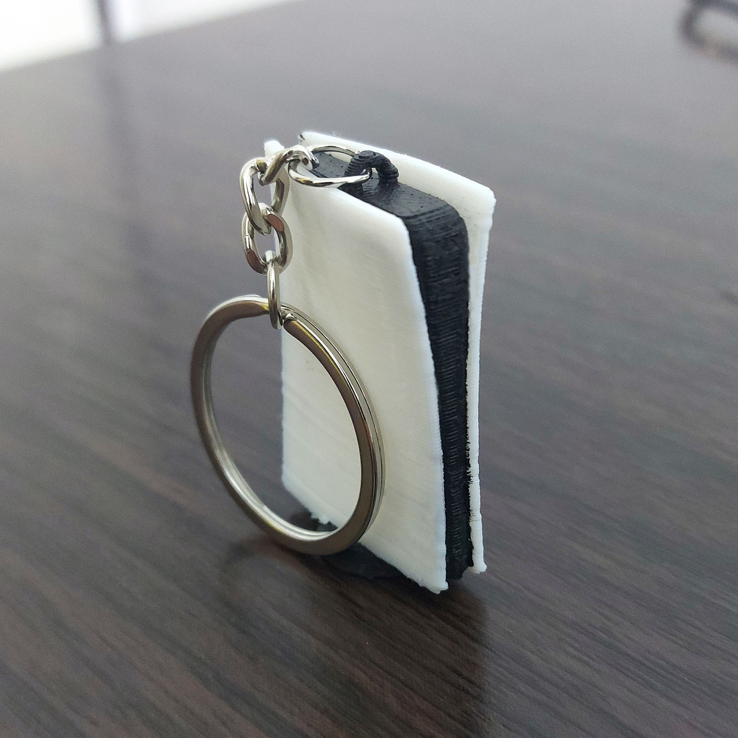 Miniatura 2 do modelo 3D PS5 Keychain