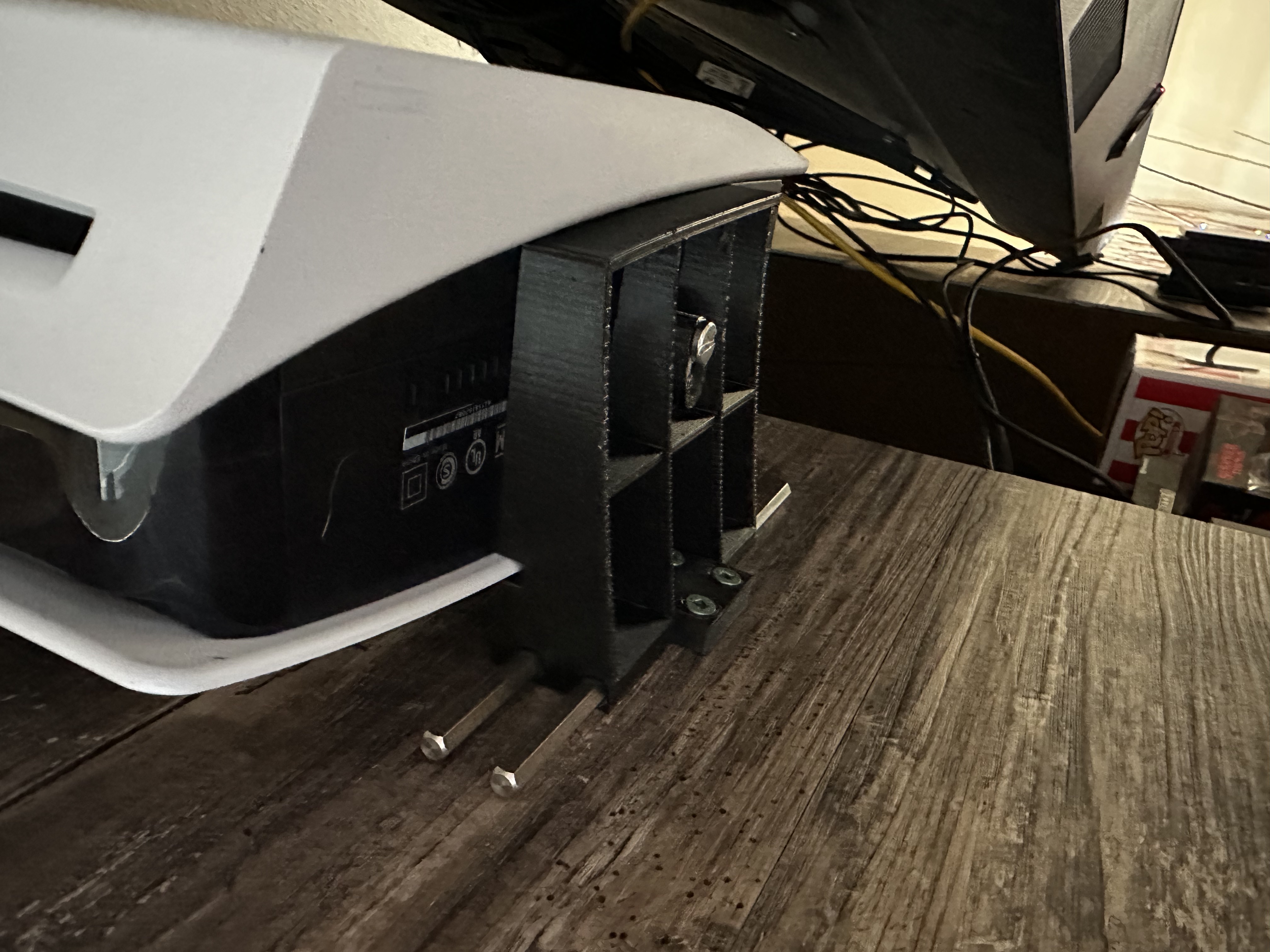 PS5 Secure Wall Mount — thumbnail 4