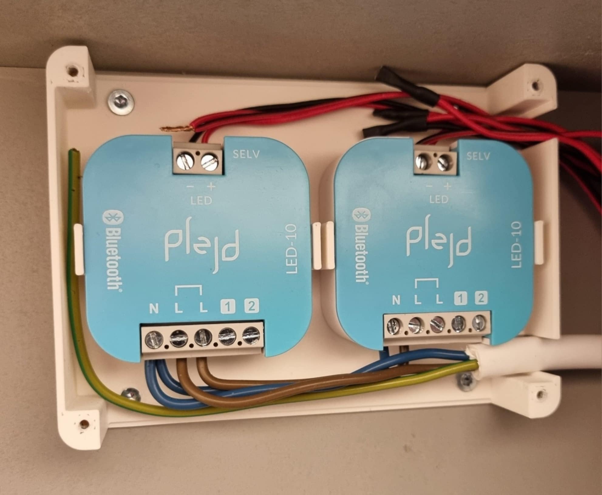 Junction box Plejd x 2