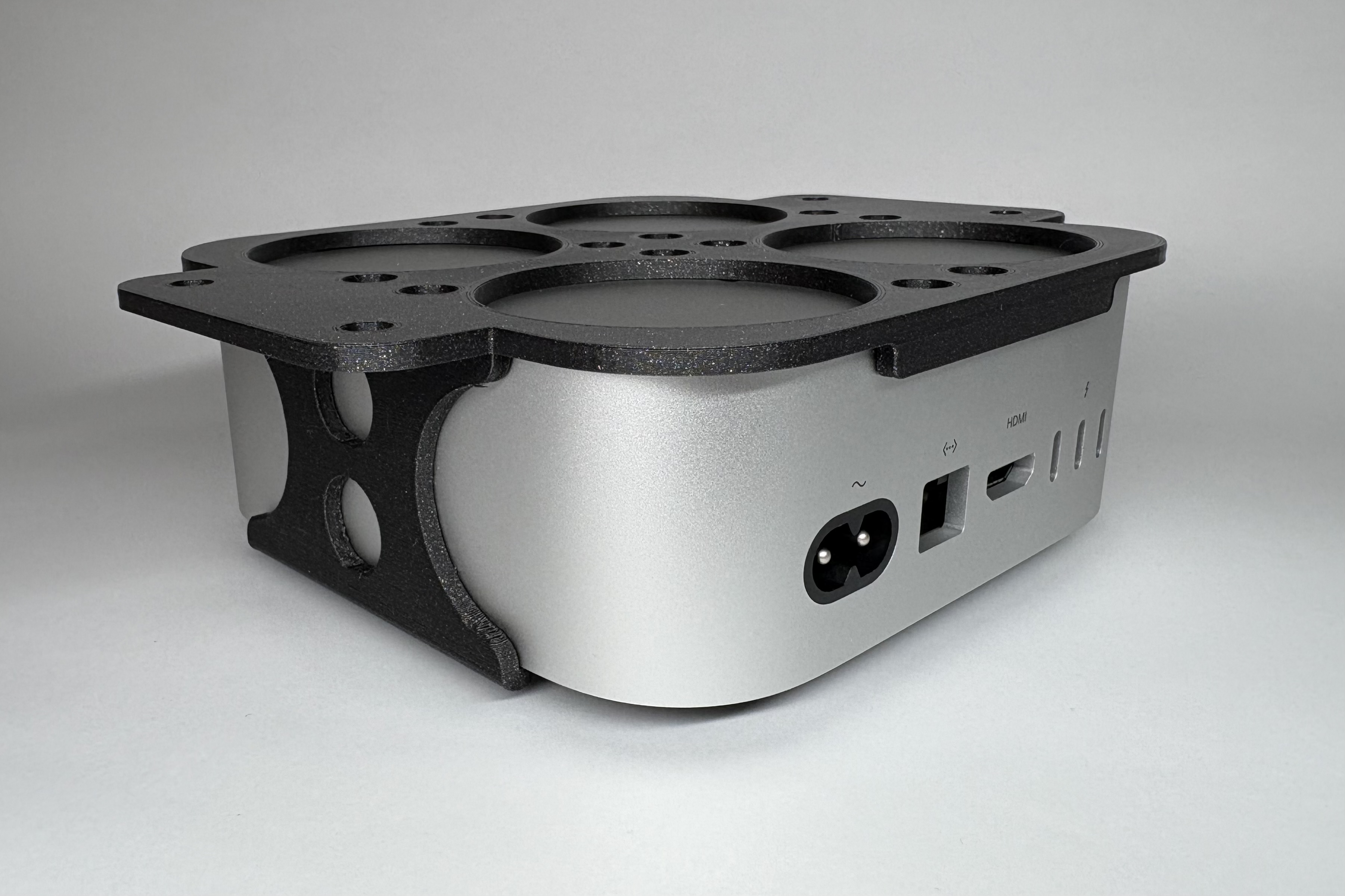 Miniatura 2 do modelo 3D MAC Mini M4 Mount (under desk)