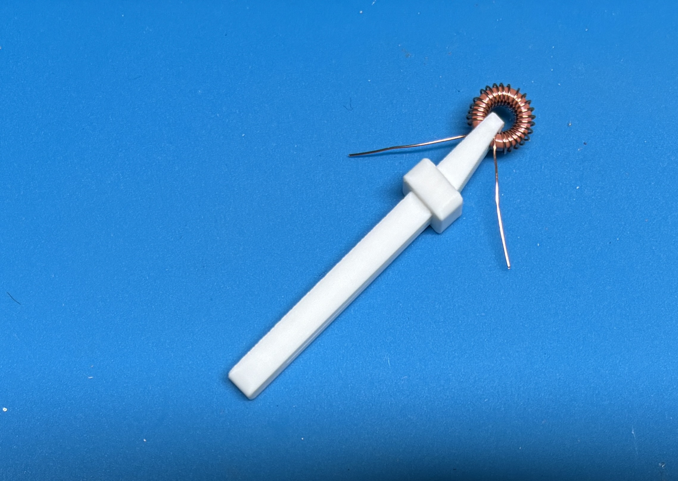 Toroid Holder - T37