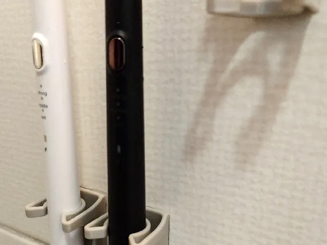 M200 electric toothbrush flex holder
