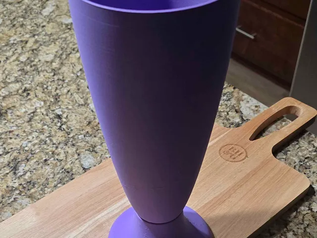 Pastry bag stand (piping bag)