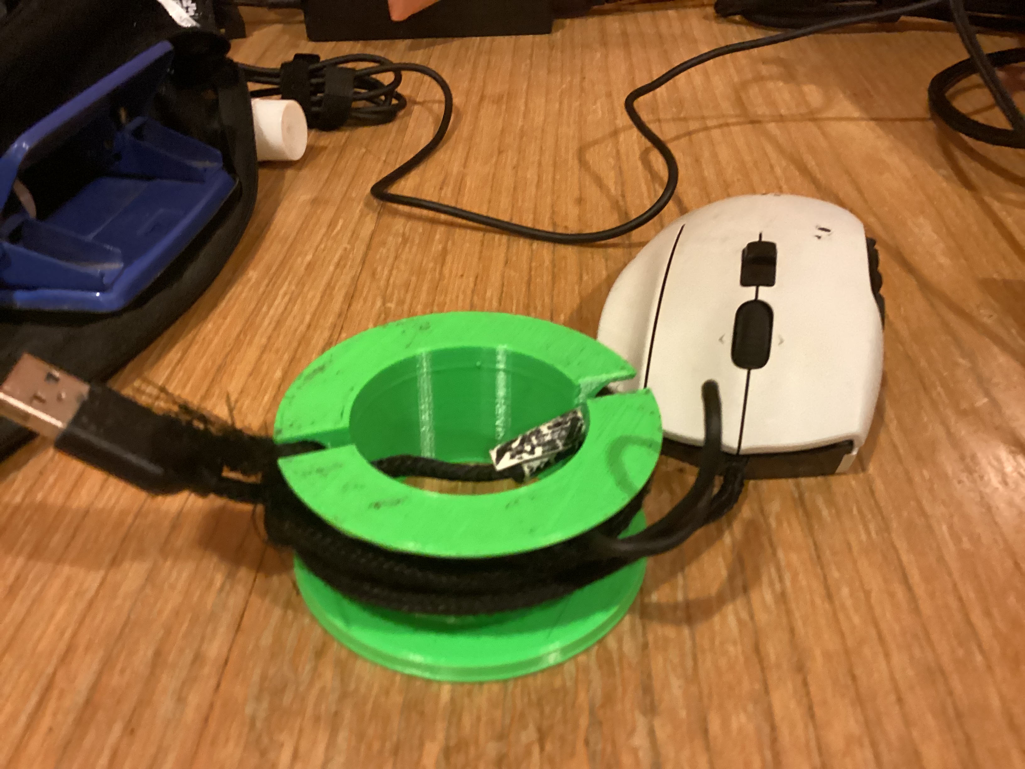 Mouse cable maneger — miniatura 2