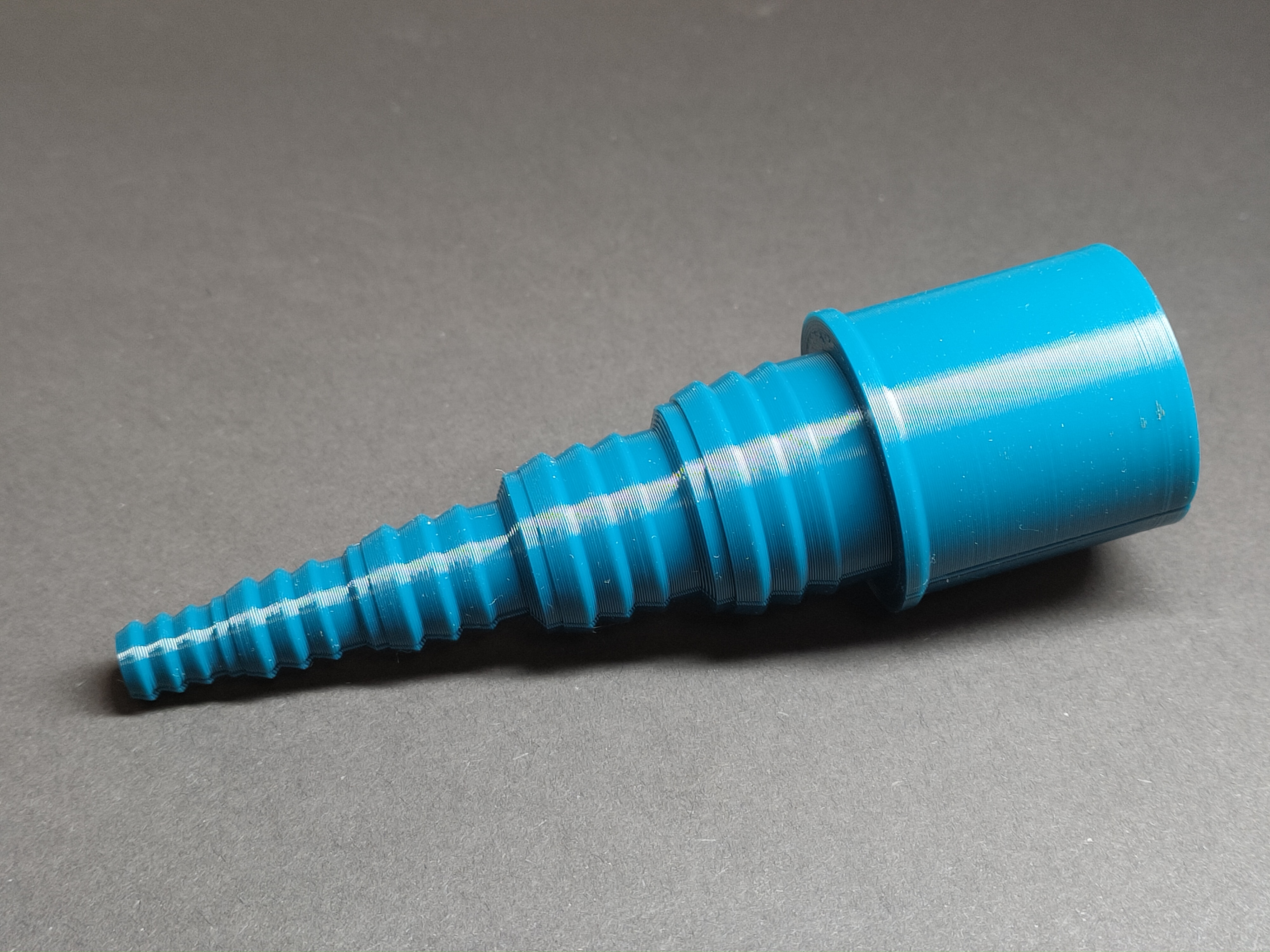 Reducing adapter