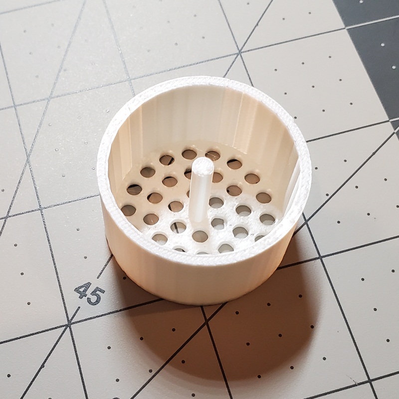 Utility Sink Strainer with Removal Post - 3.5 mm drain holes