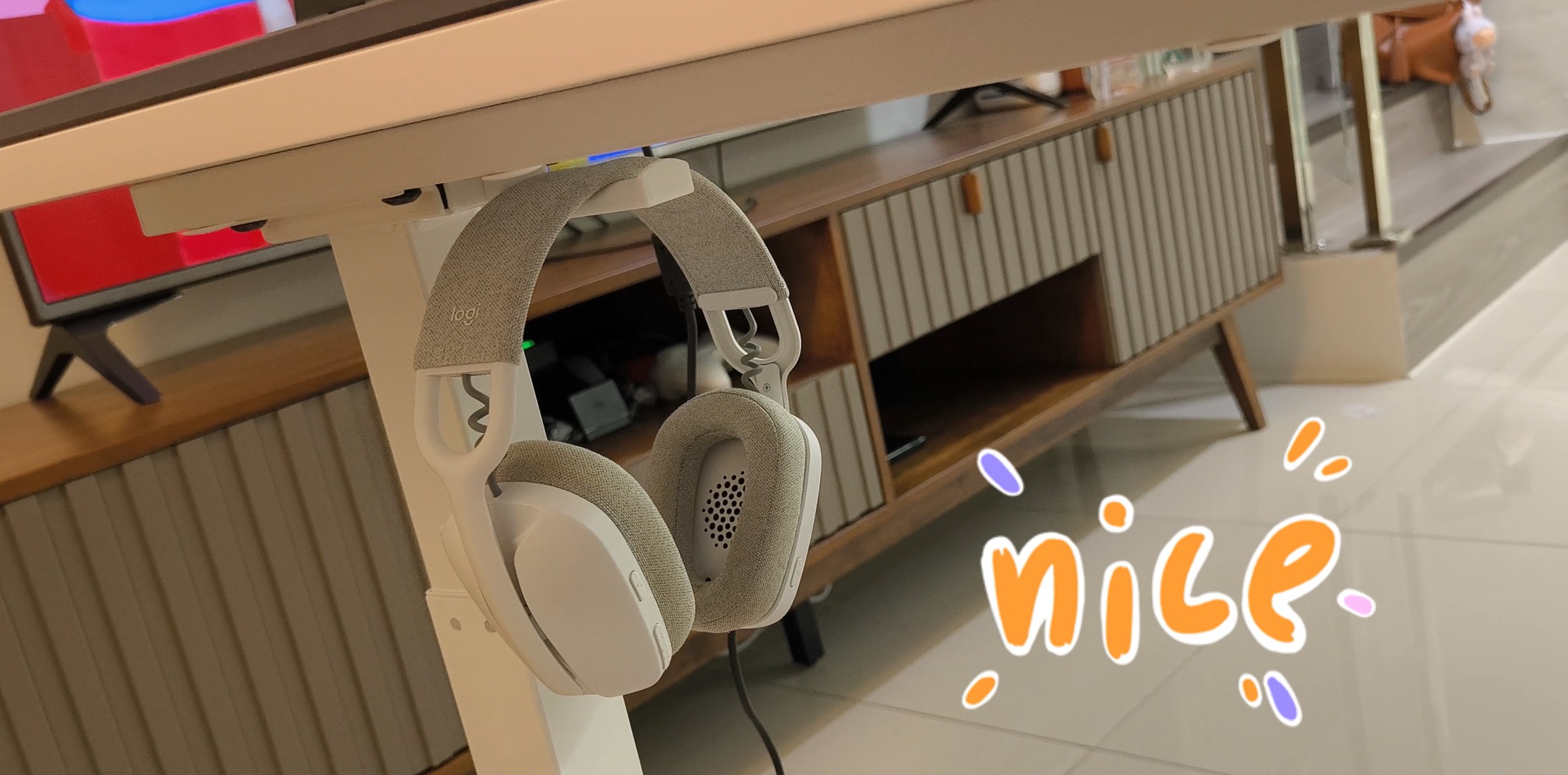 Underdesk Headphone Holder