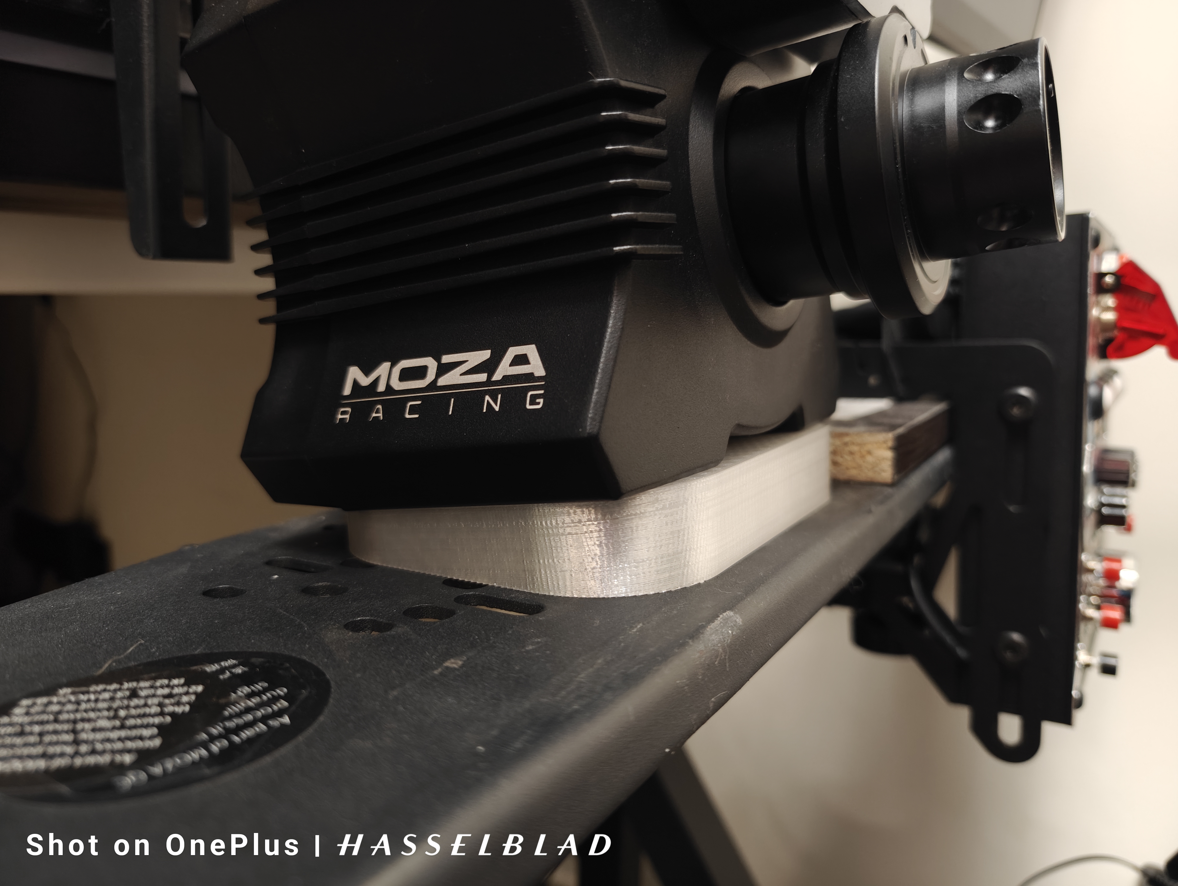 Moza R5 inclination wheel base adapter for Next Level Racing GT Track Rig