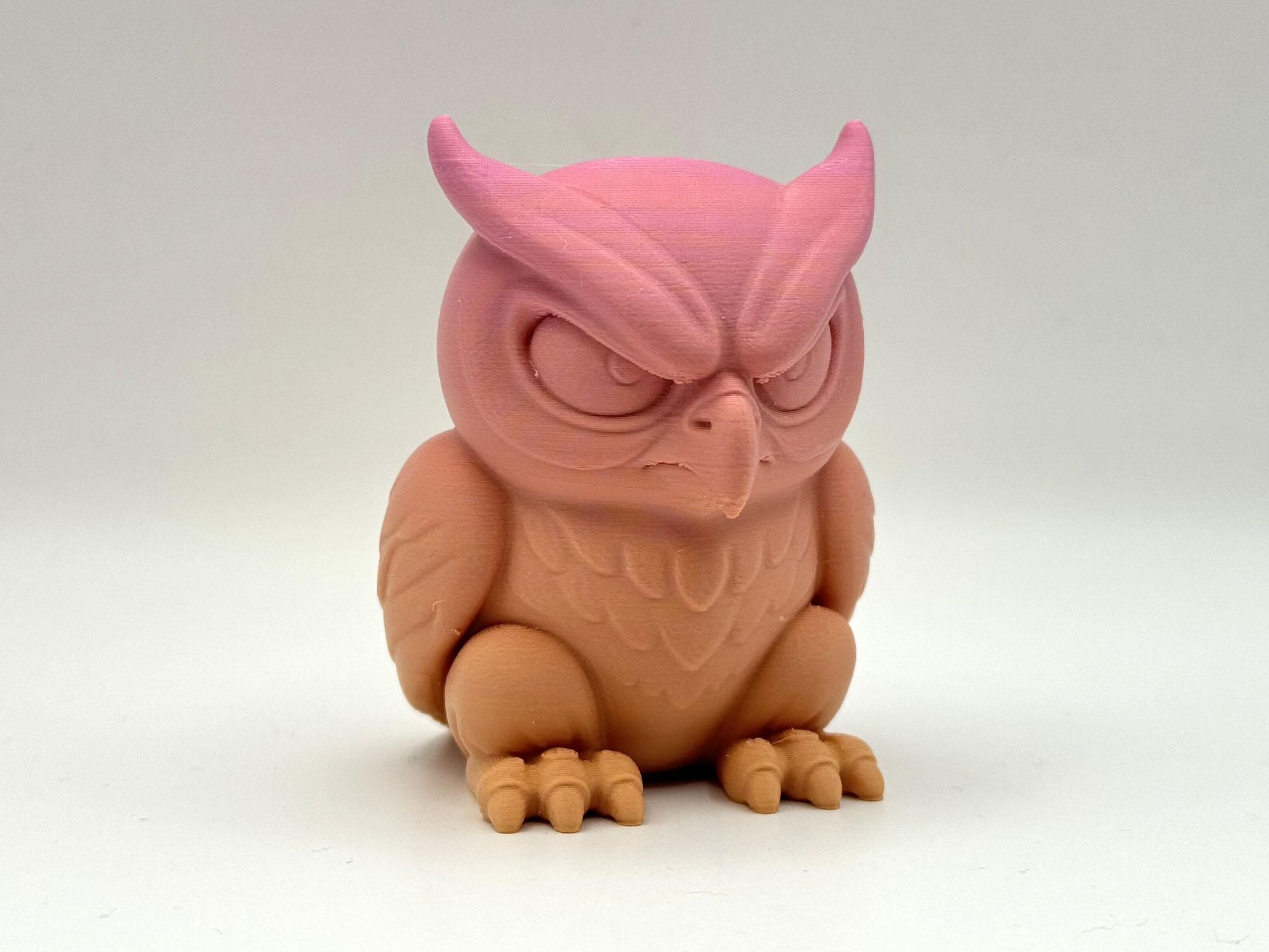 Miniatura 4 do modelo 3D Grumpy Owl Figurine