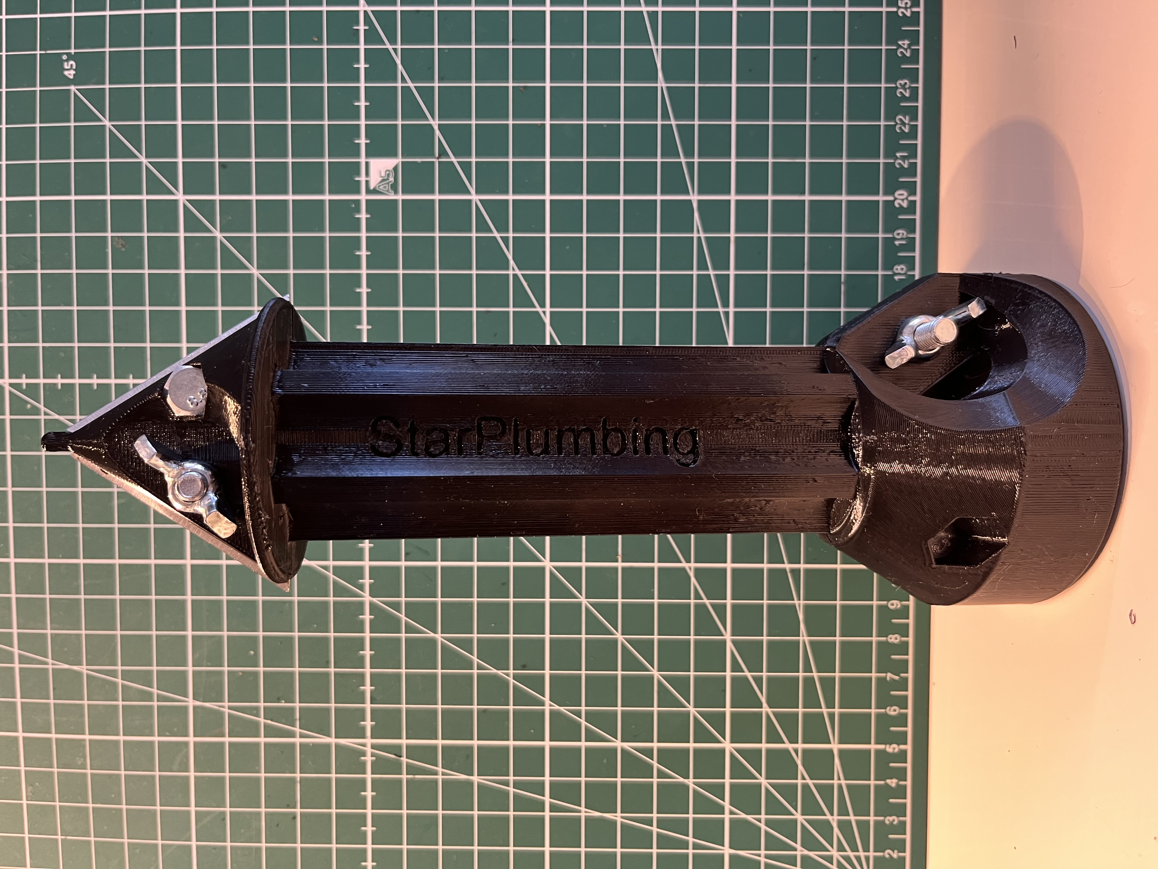 Pipe deburrer
