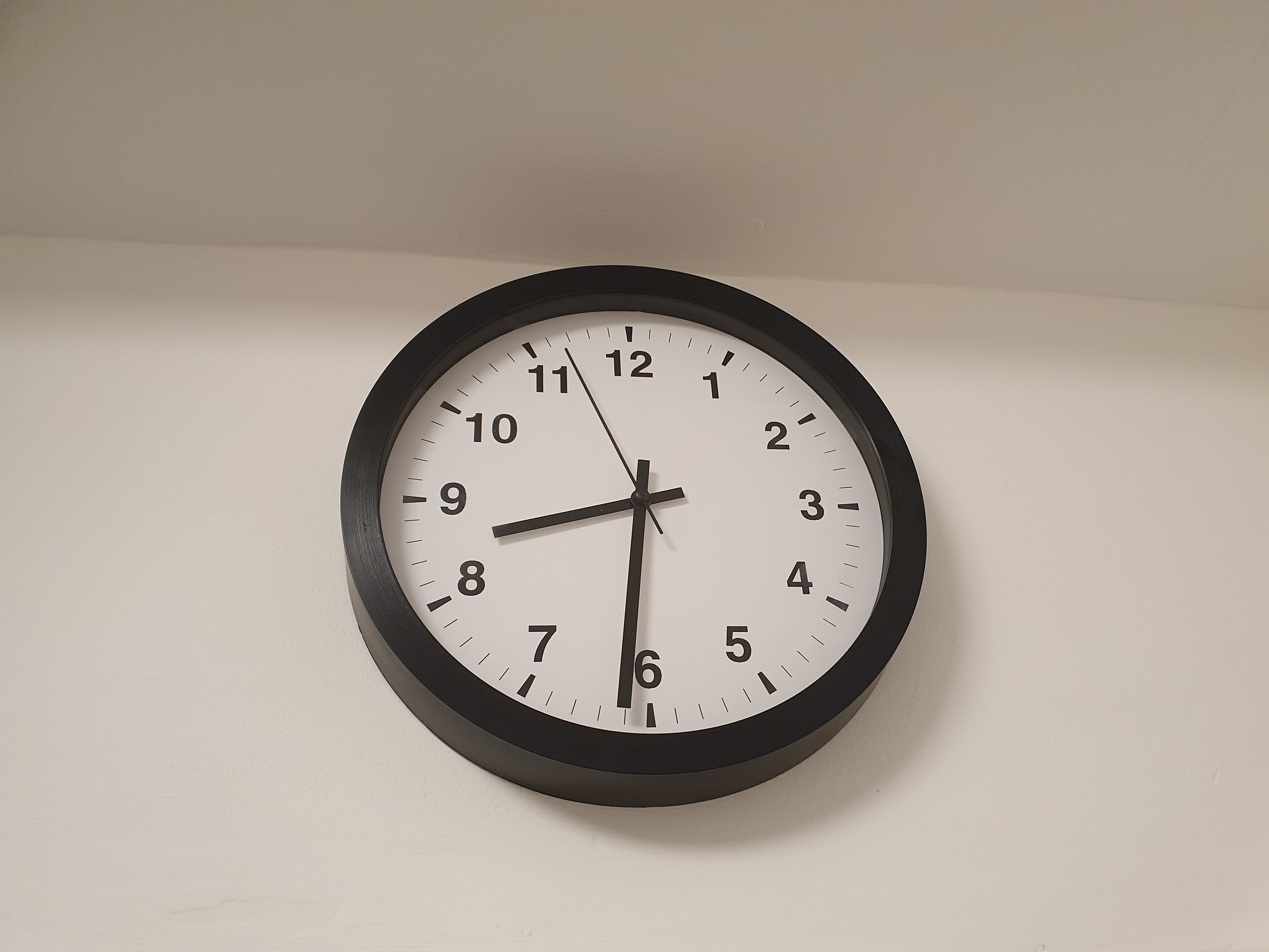Miniatura 2 do modelo 3D Ikea clock hook