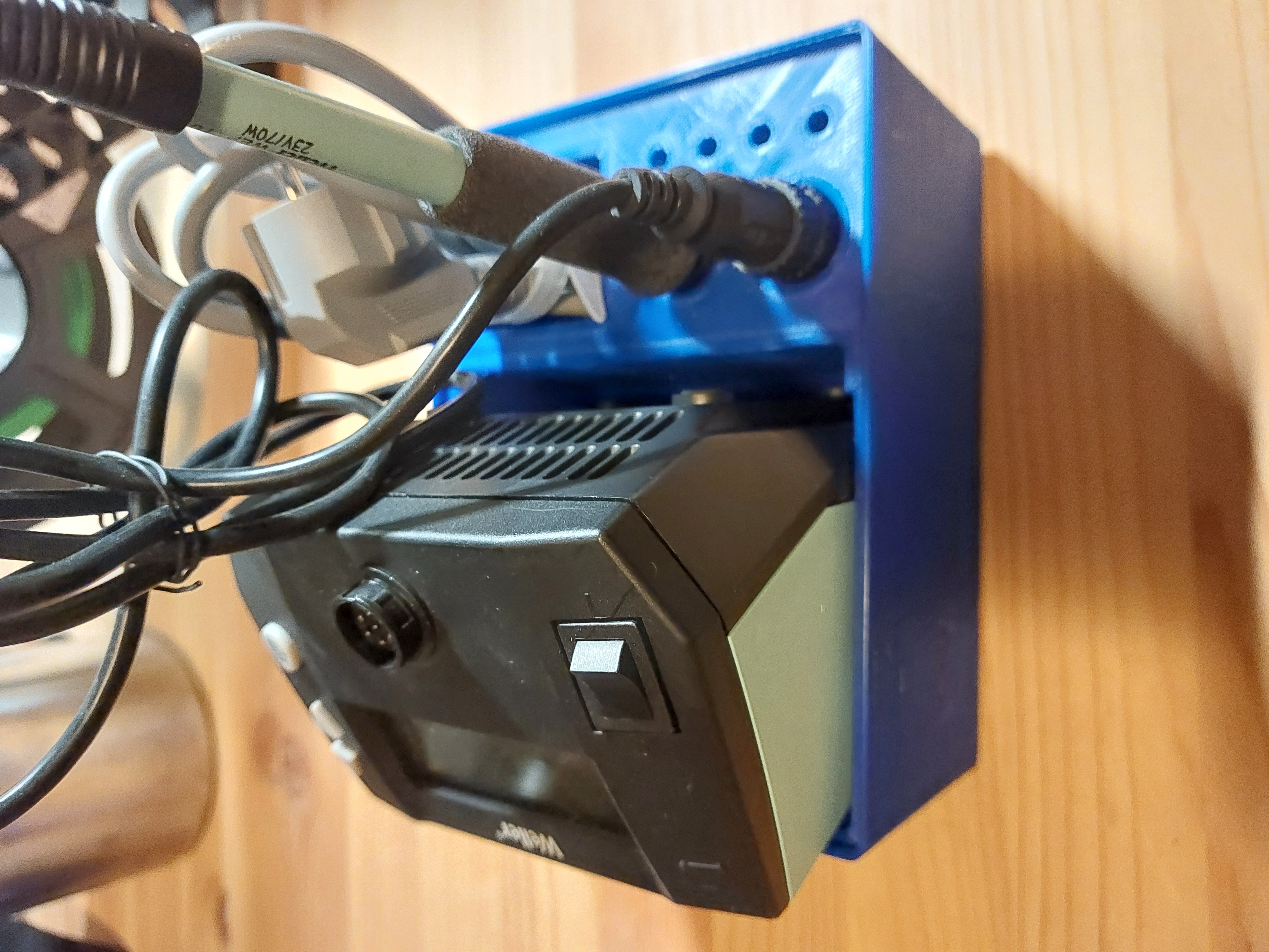 Gridfinity Weller WE1010 solderstation/thermostation