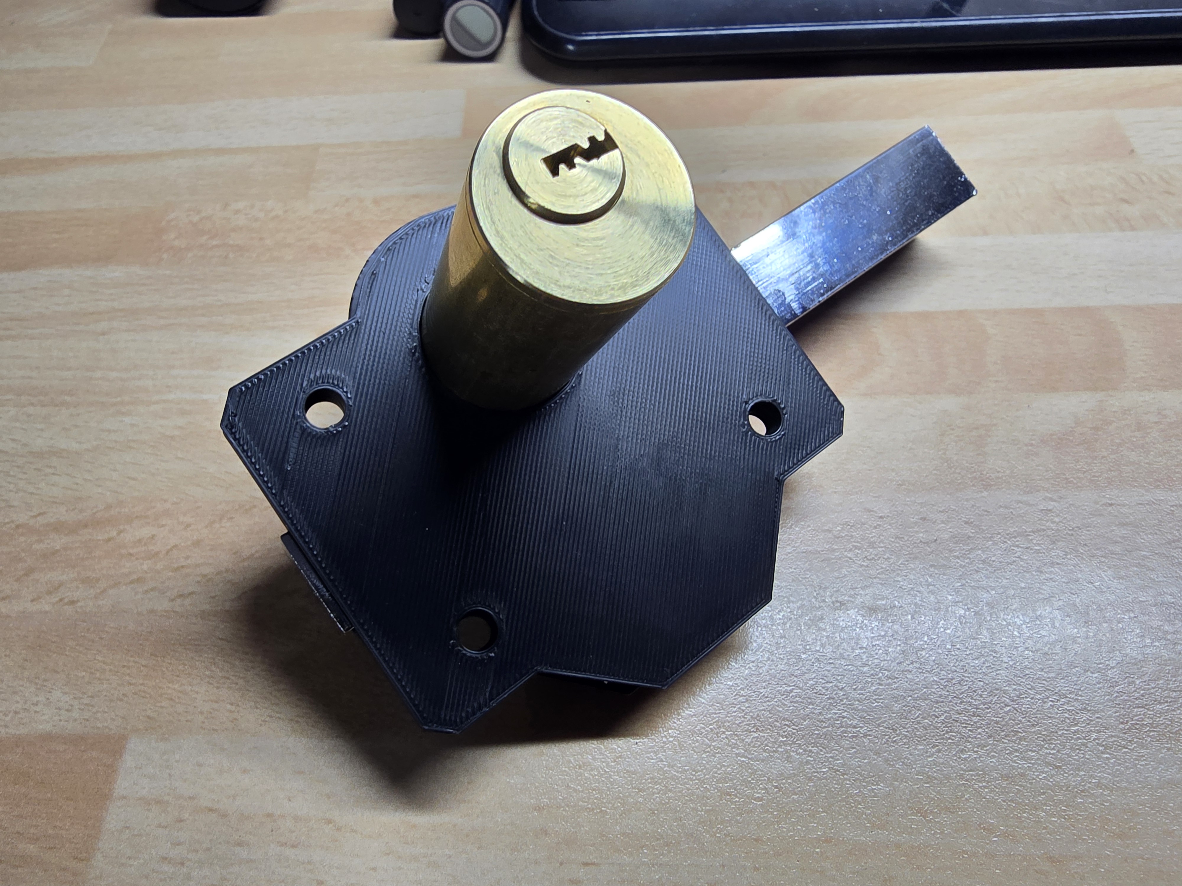 Long Throw Bolt Rim Lock back plate