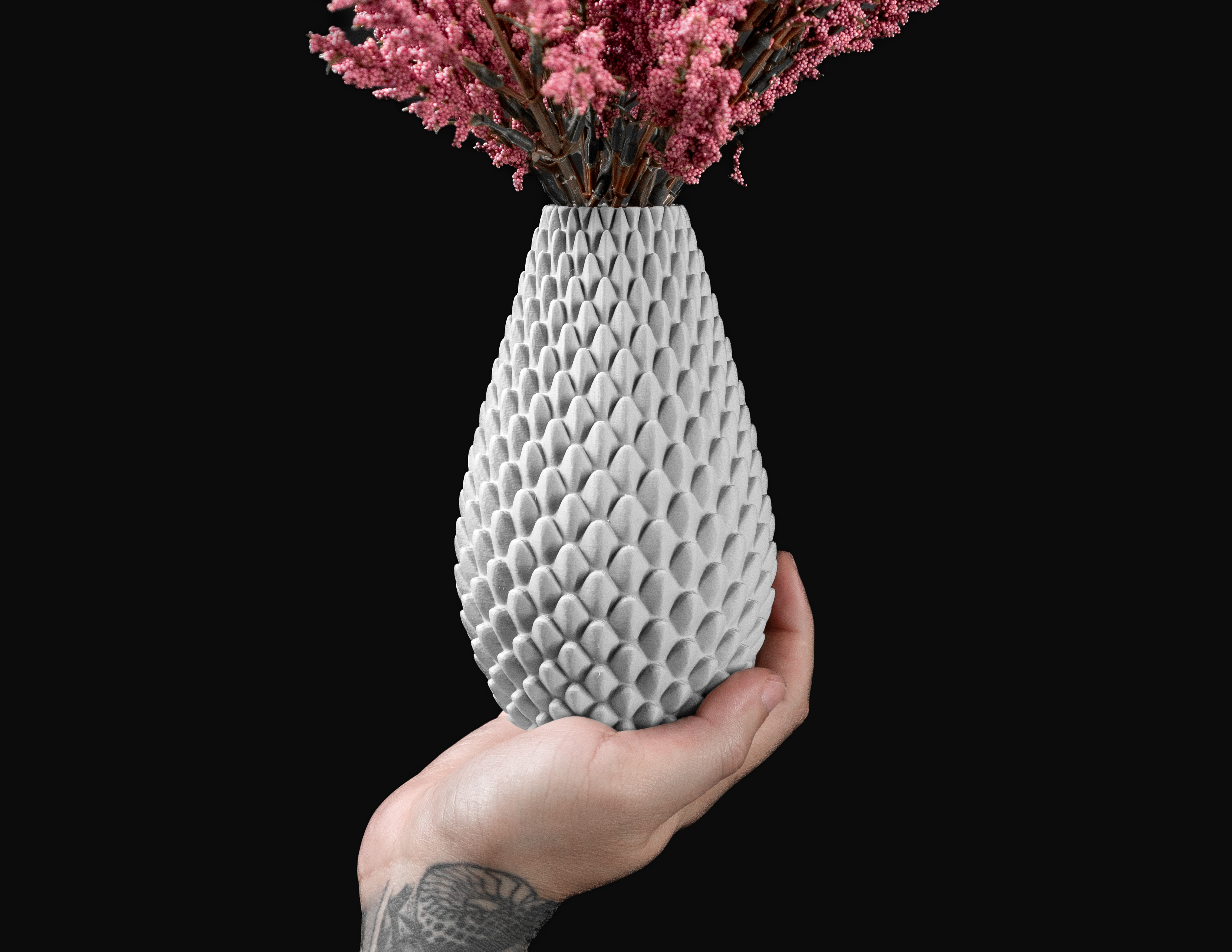 Dragonscale Flower Vase 01 by MODERN MACHINE