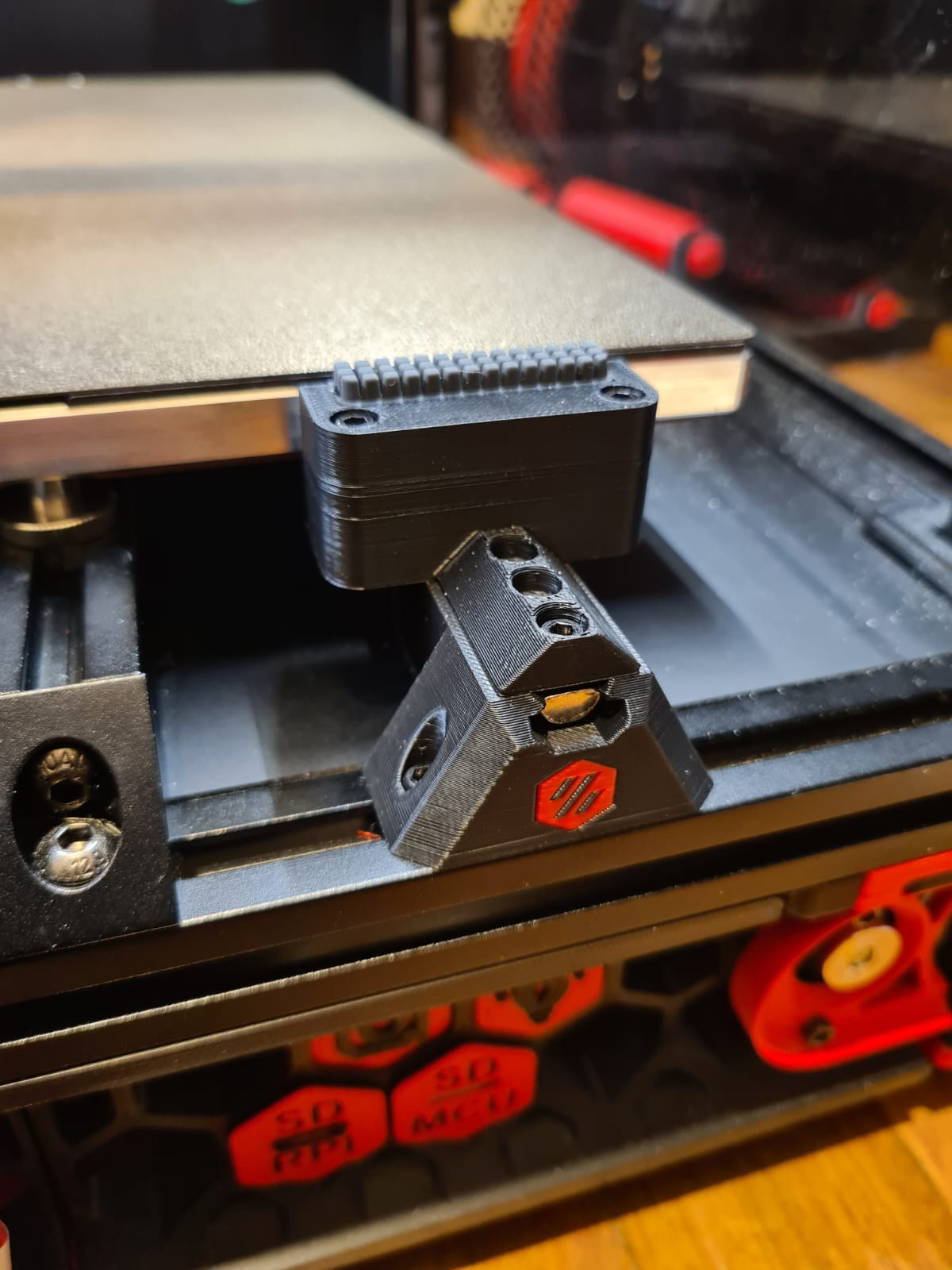 Frontal mount point for Voron 2.4 Decontaminator mod