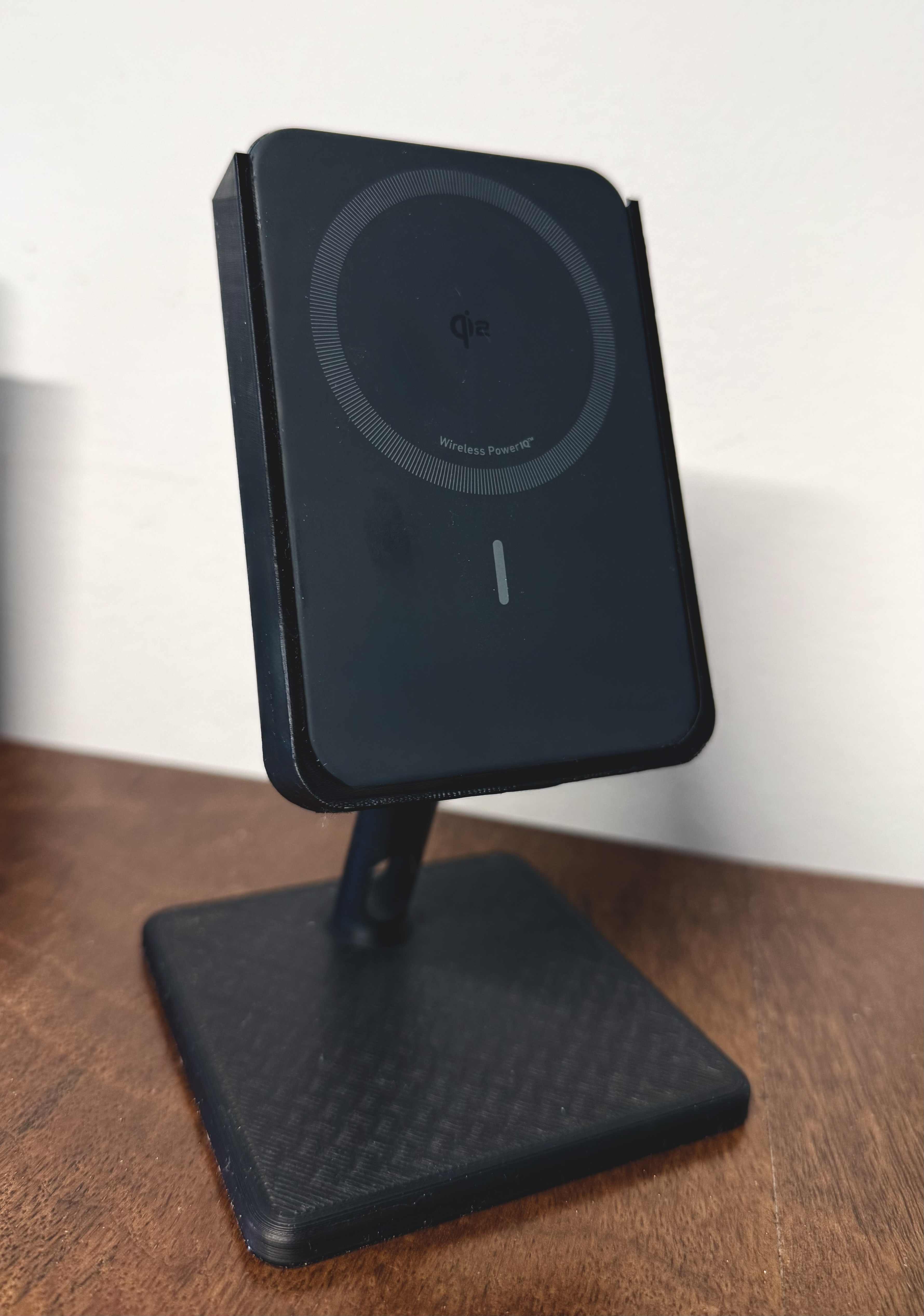 Stand for Anker MagGo Ultra-Slim Power Bank