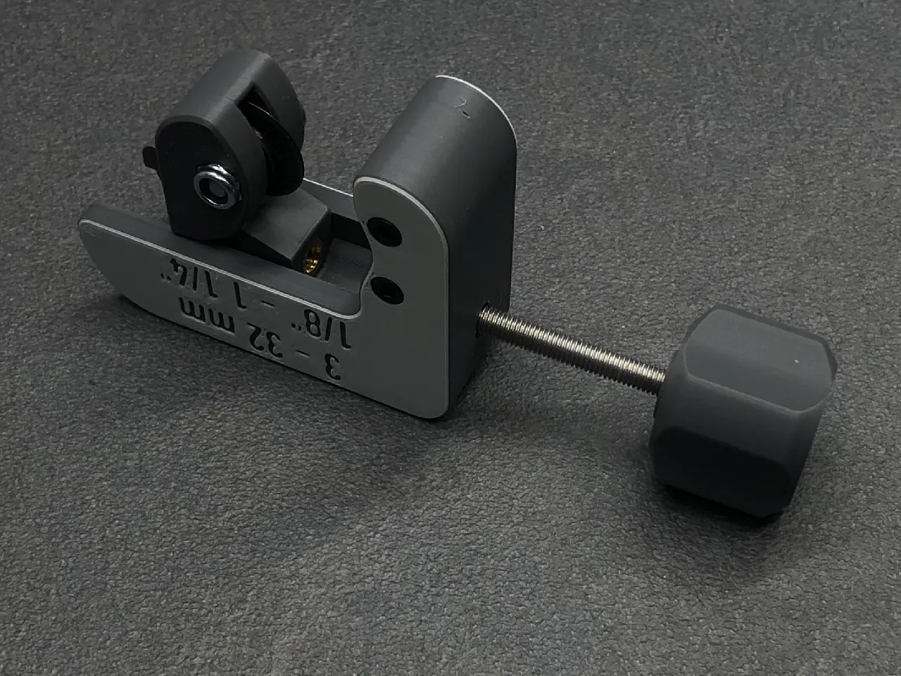S&R Pipe Cutter For Copper, Plastic & Aluminium – 3–32 Mm With Deburring Tool & Spare Blade