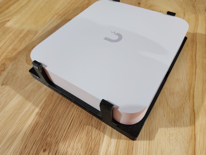 Ubiquiti Cloud Gateway Max/Ultra wall mount