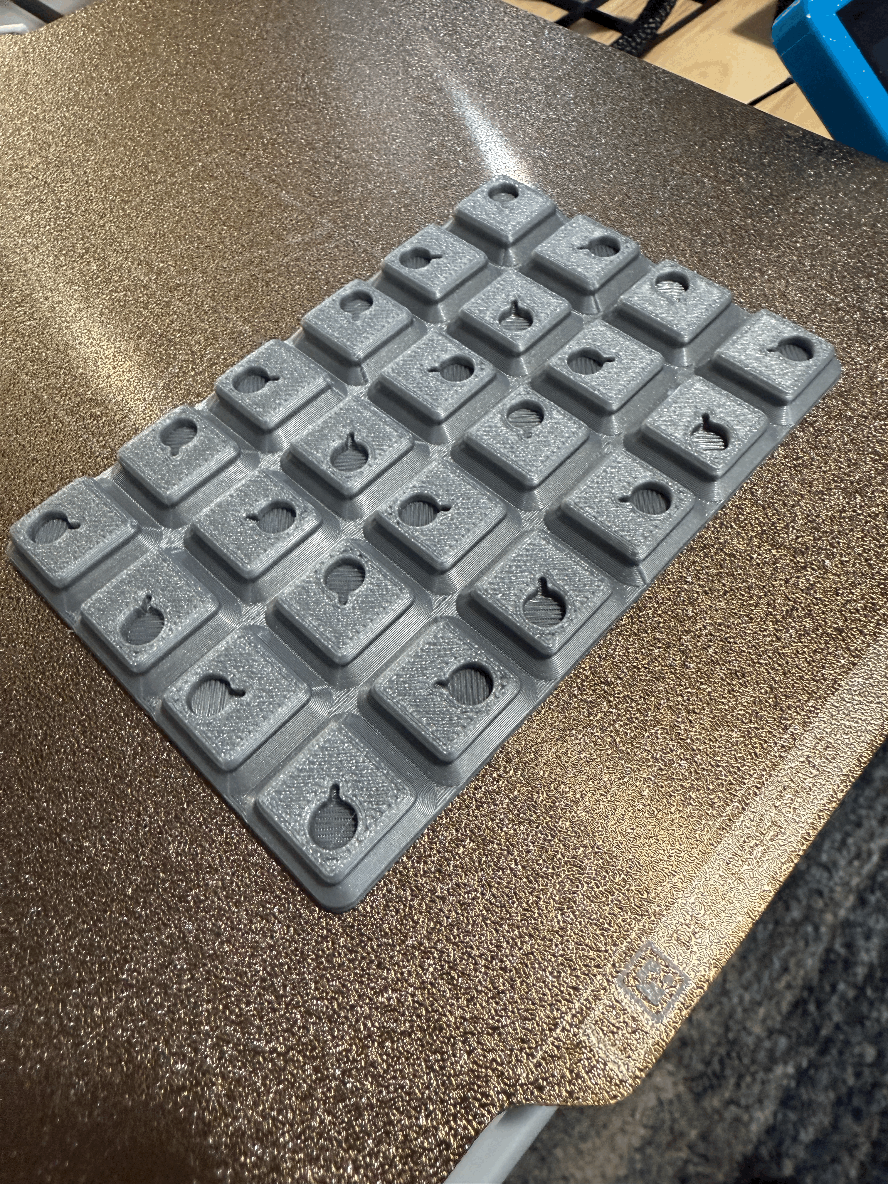 Gridfinity Flat Surfaces - Magnets — miniatura 2