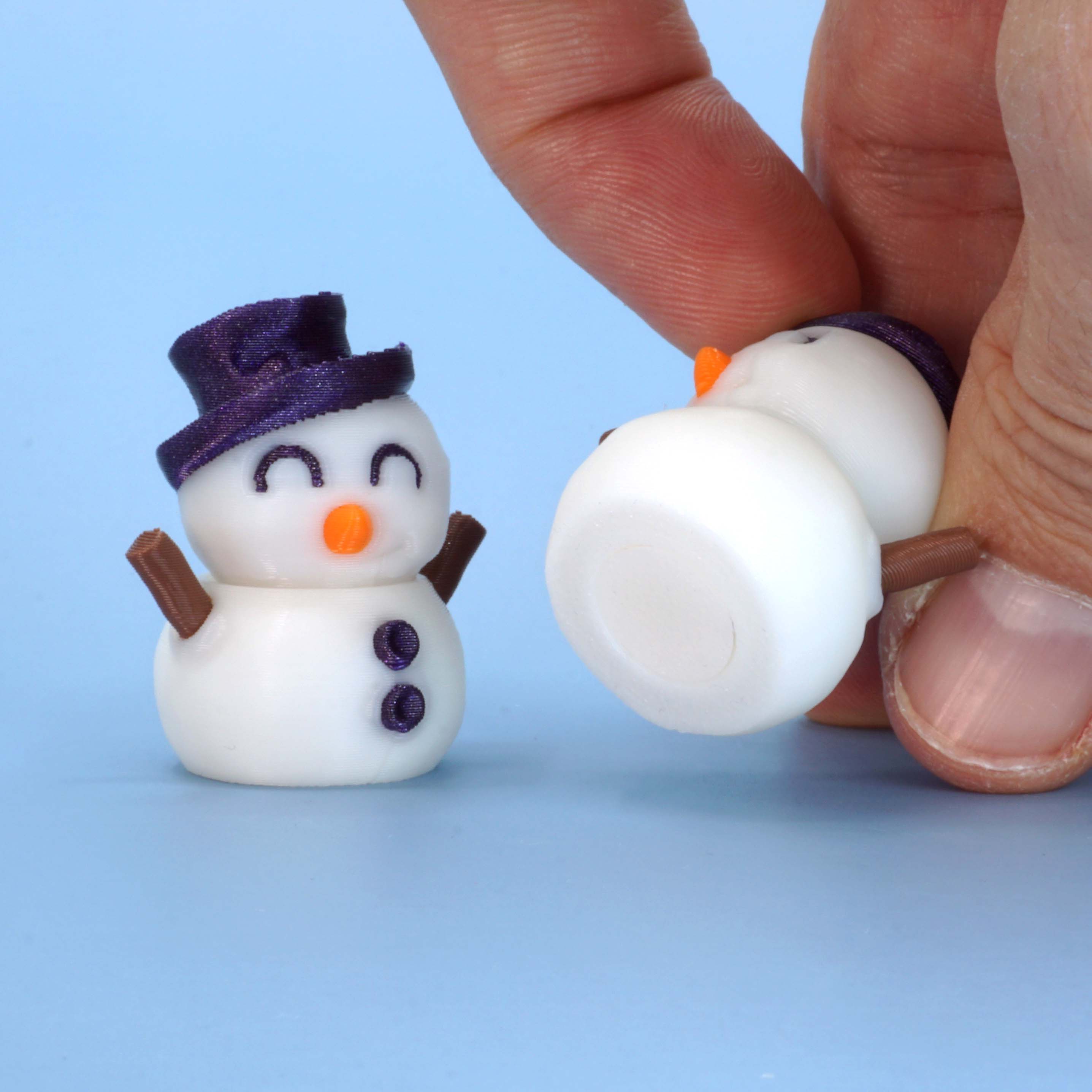 Tiny Penguin and Snowman — miniatura 5