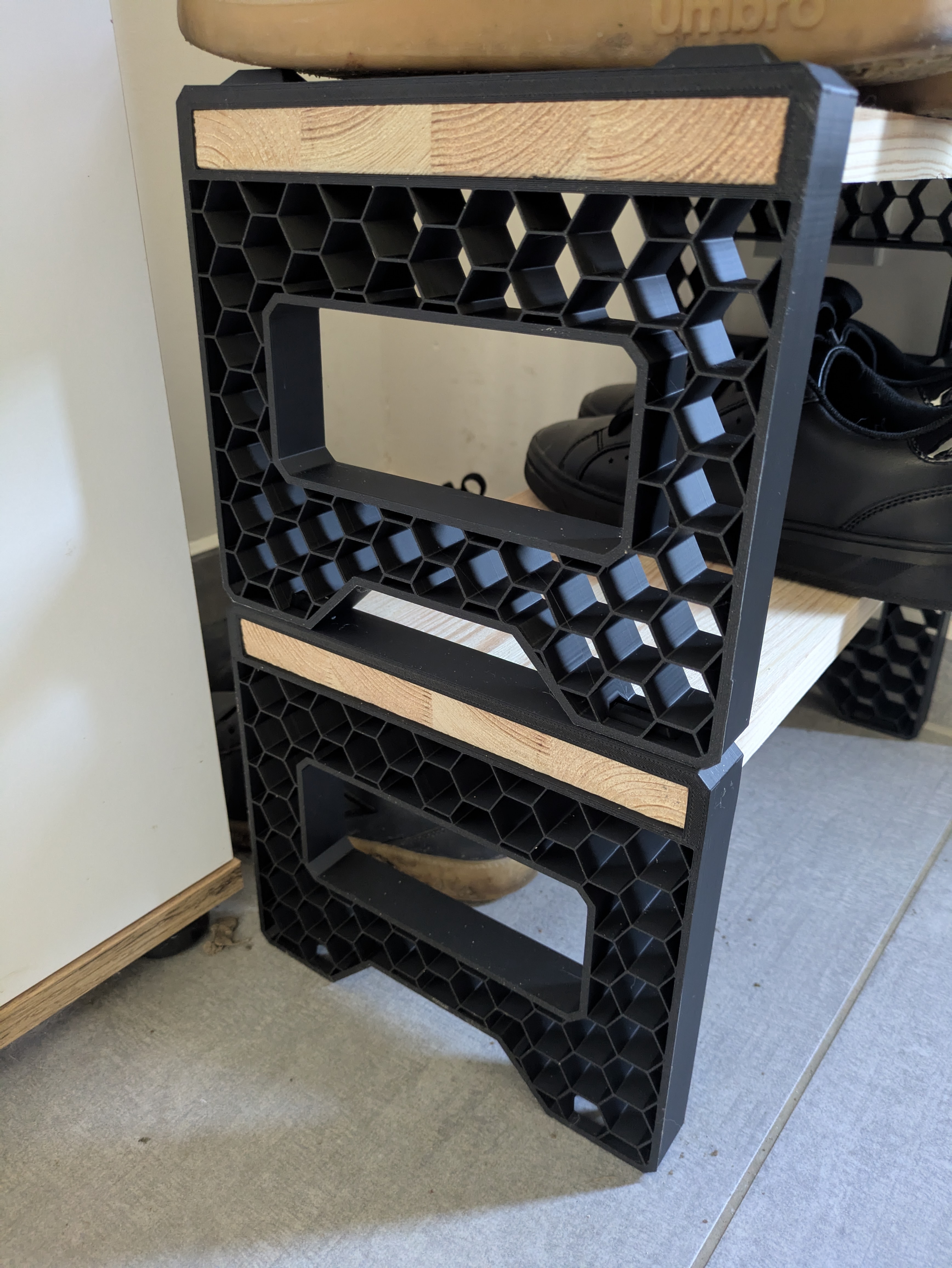 Shoe rack - for standard 200x18 (mm) OBI boards 3D model thumbnail