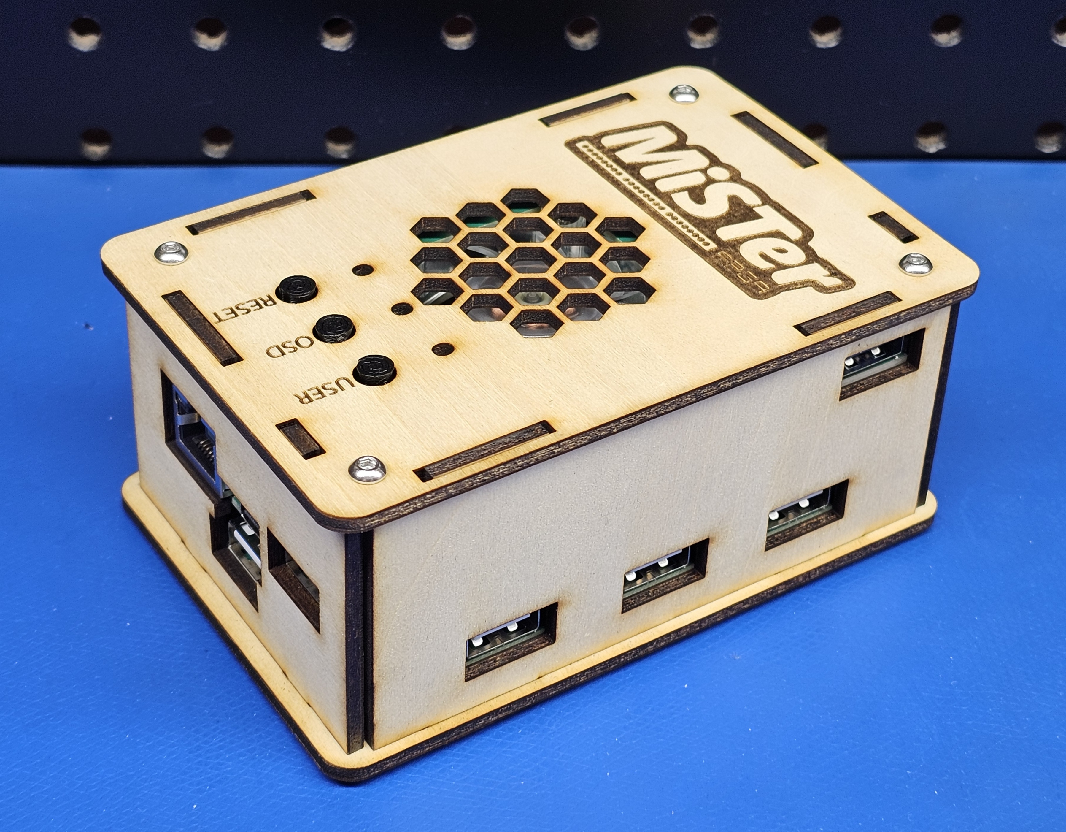 Mister Pi FPGA R2 "MegaPack" Case Lasercut 3mm plywood