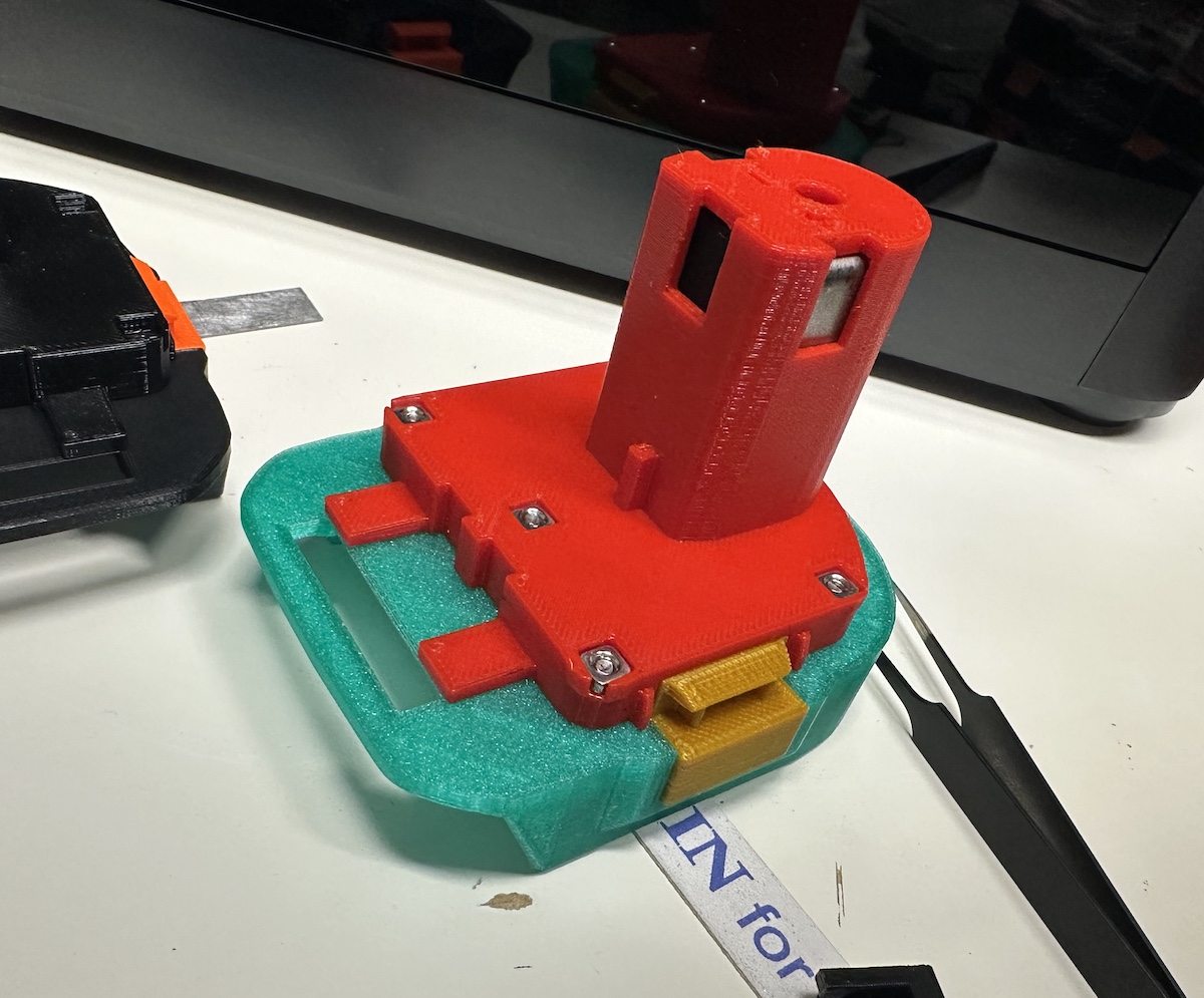Makita to Ryobi 18V Battery Adapter