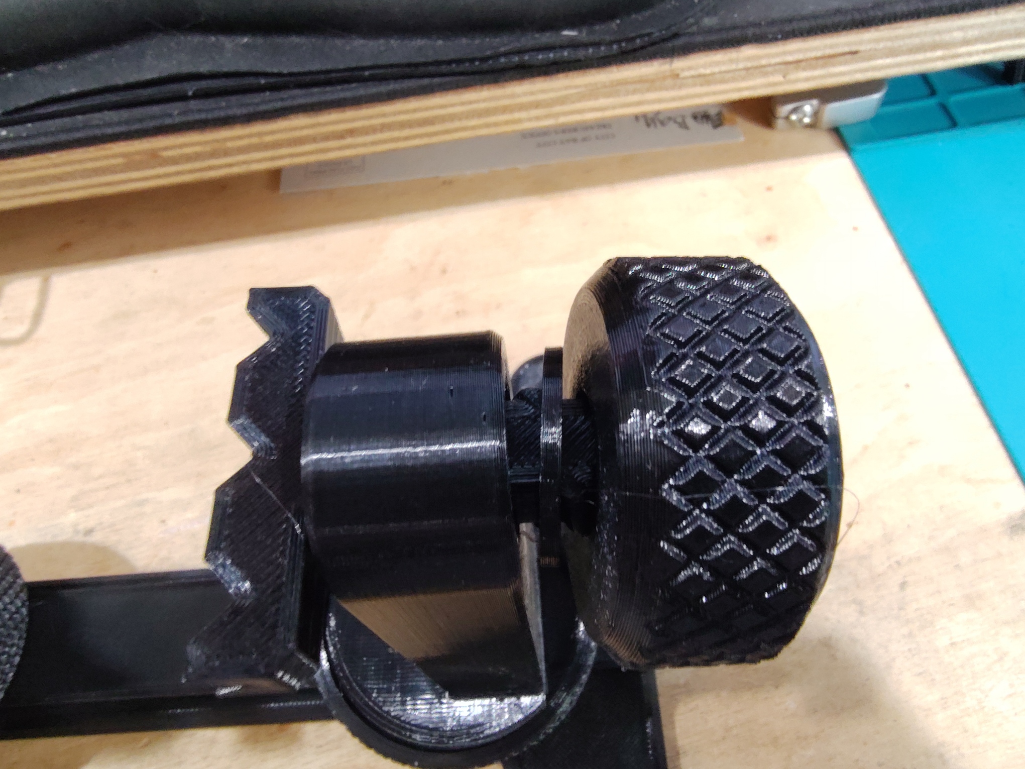 Tension Keeper for Adjustable PCB Holder Tool 3D model thumbnail