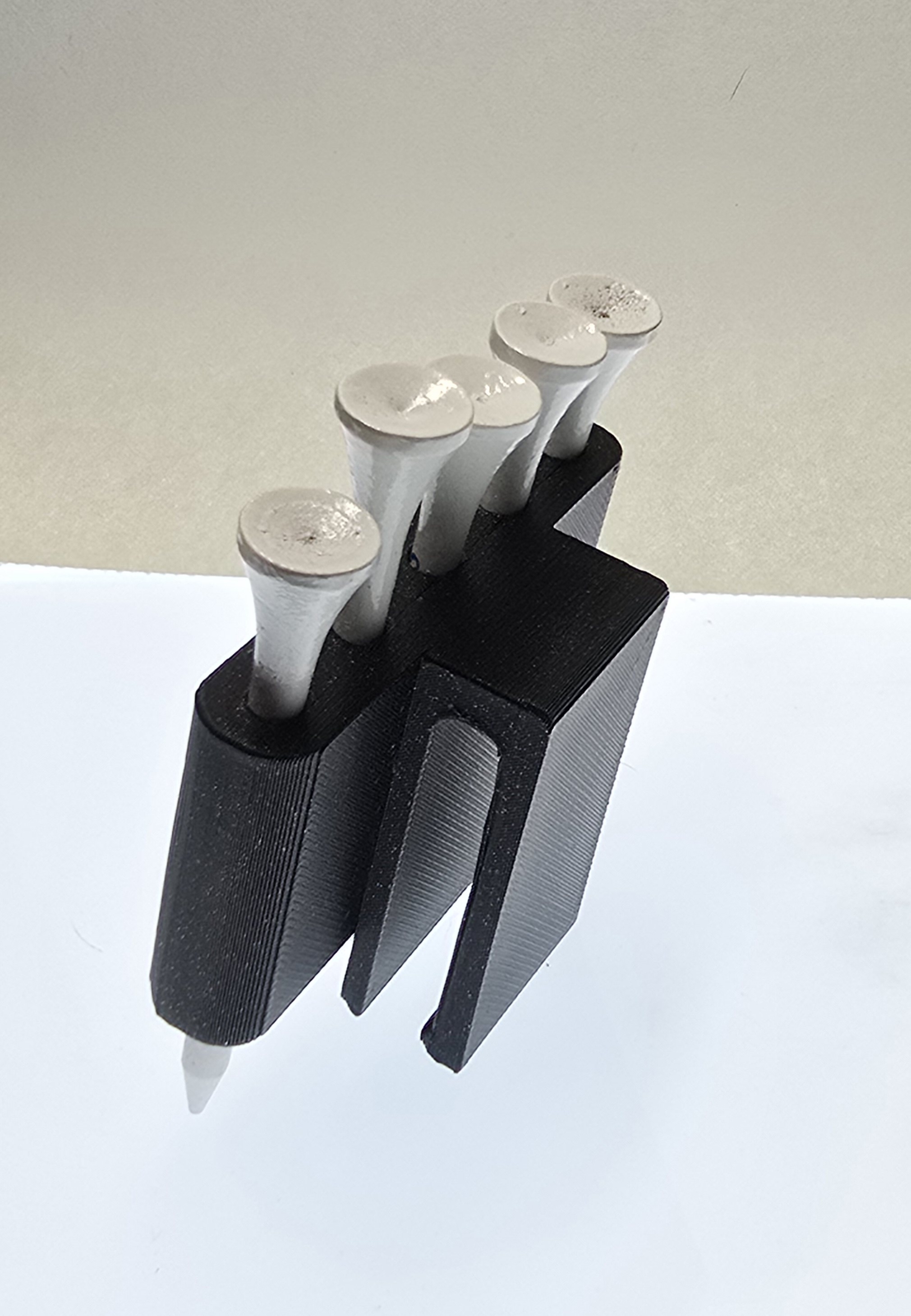 golf tee holder