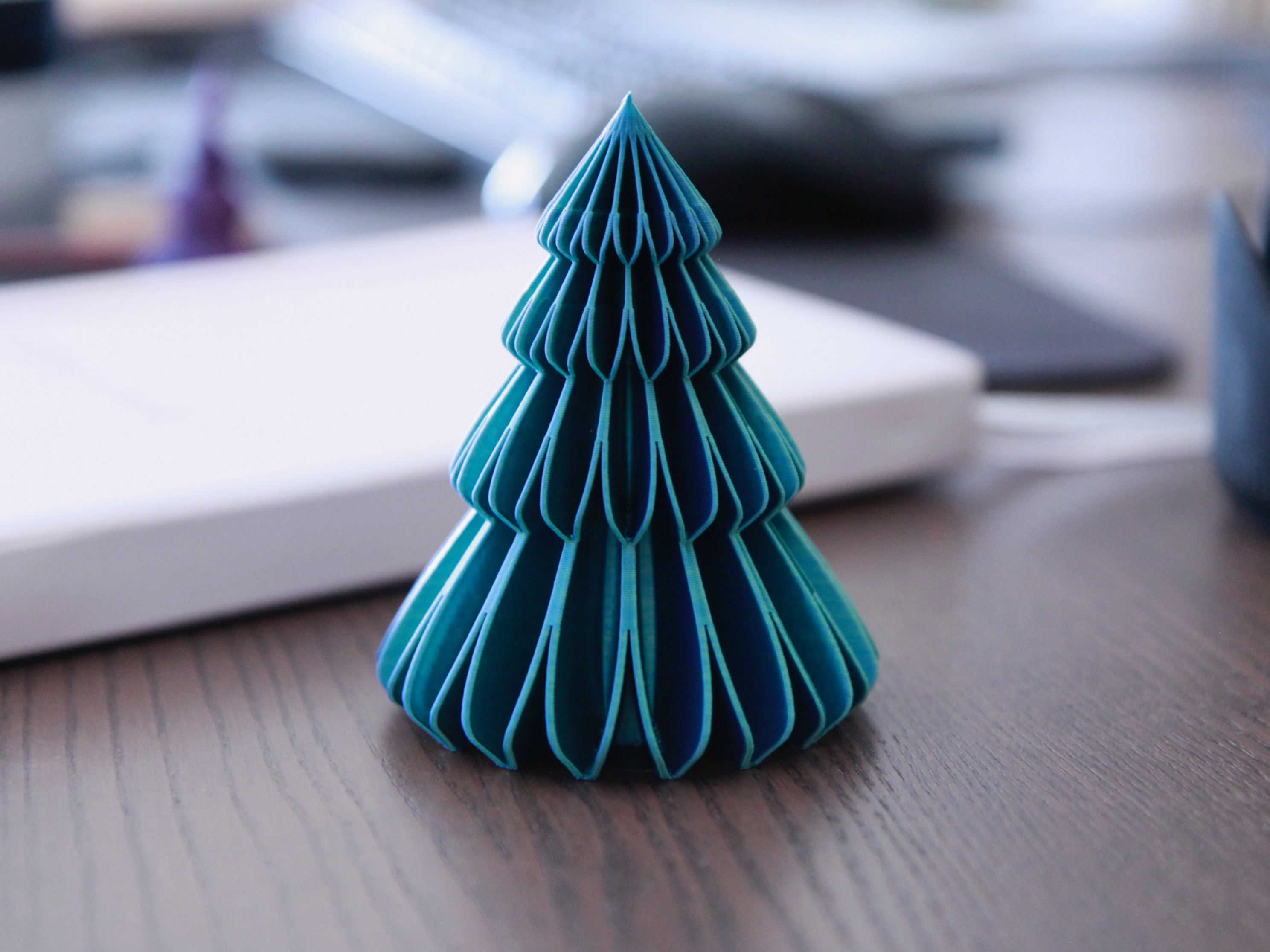 Christmas tree with vase mode support
