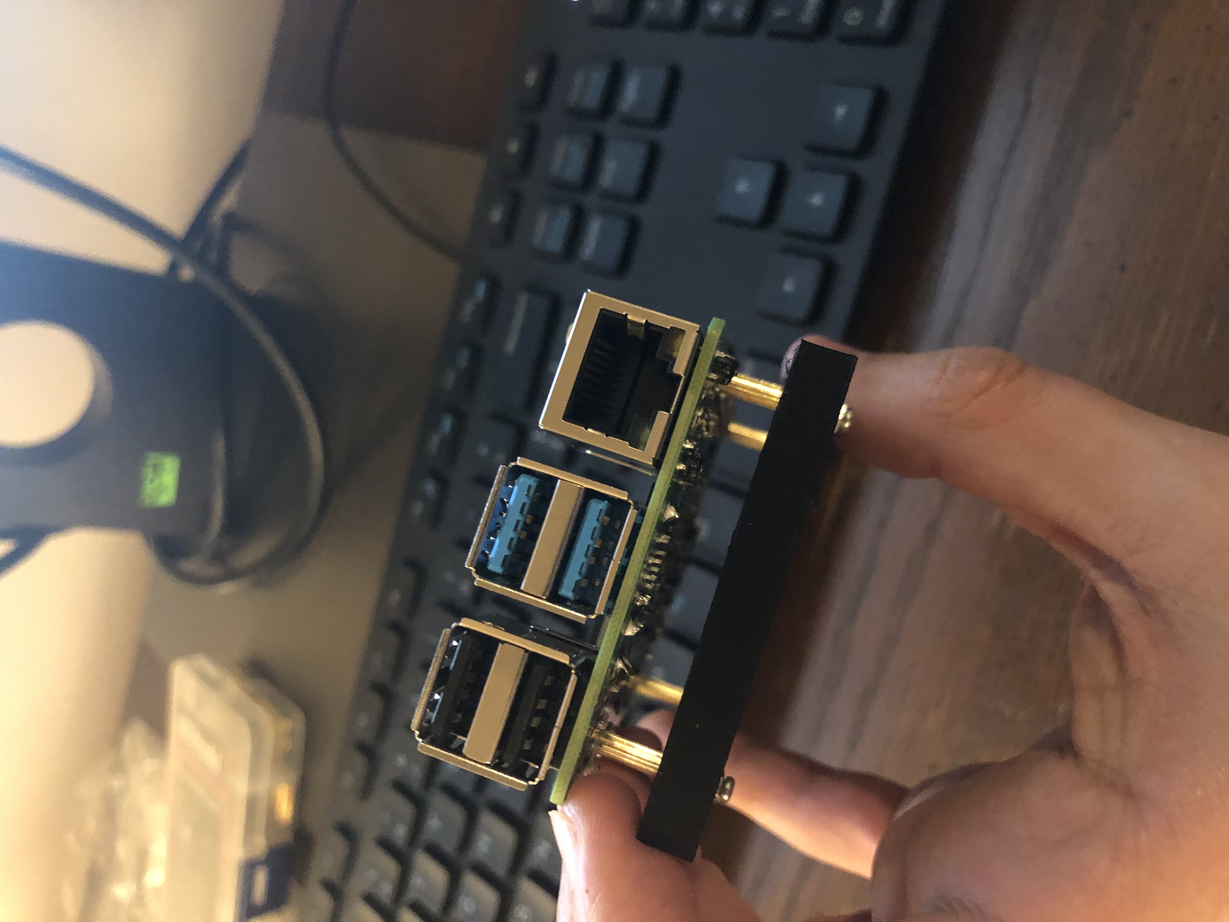 Miniatura 3 do modelo 3D Raspberry Pi Stand/Base