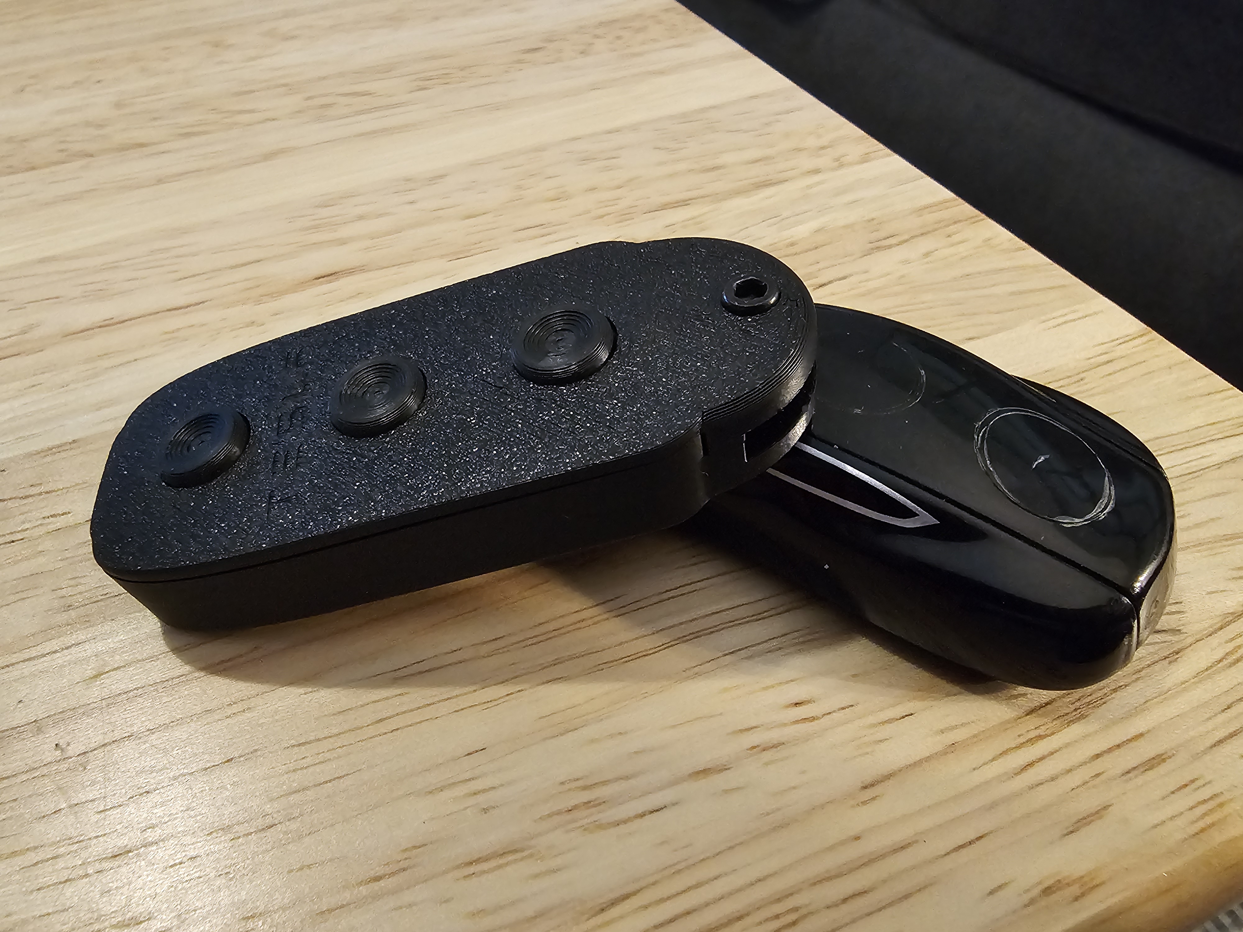 Tesla Model S key fob shell replacement