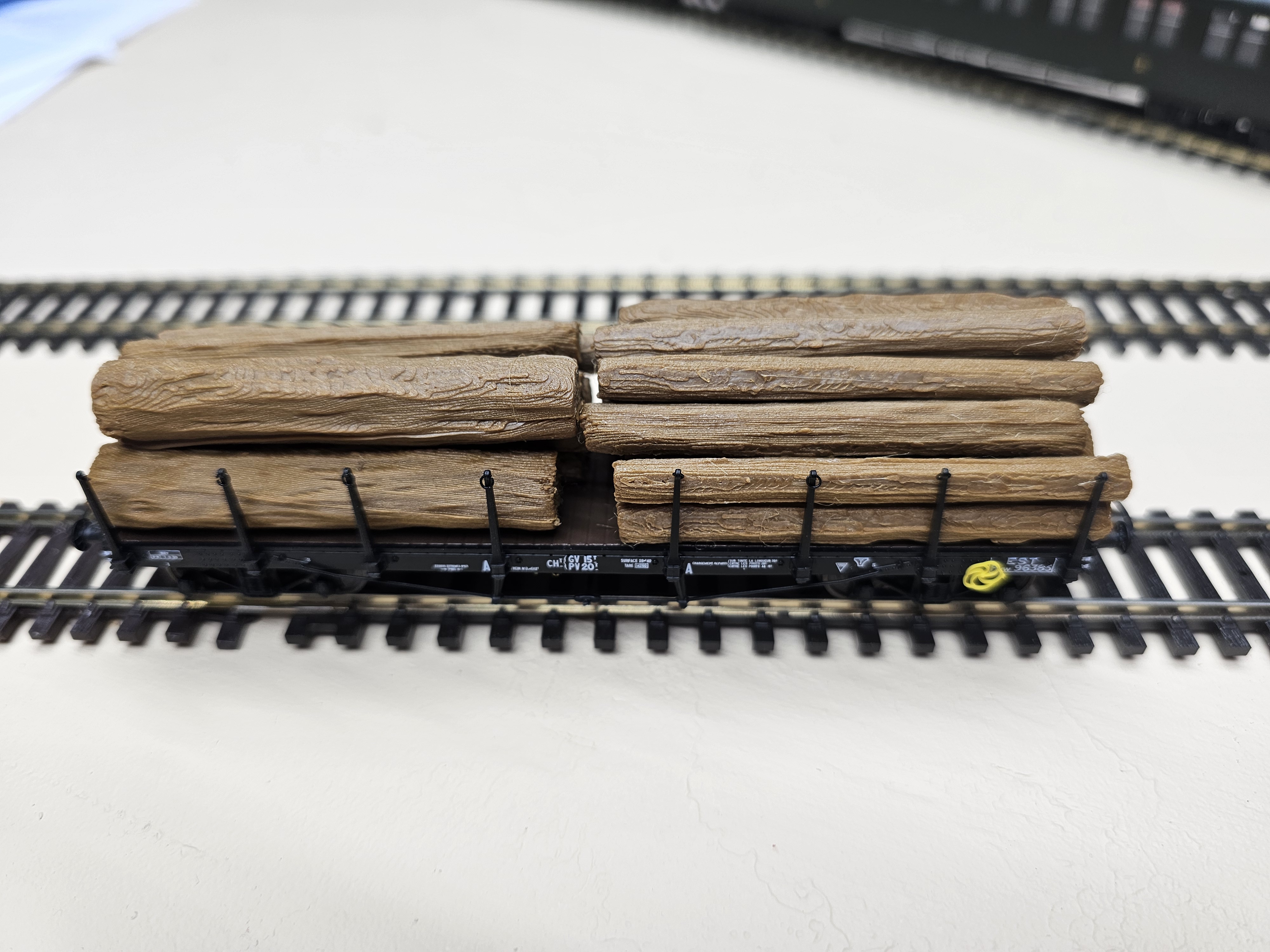 Wooden logs in HO (1/87) / Billes de bois en H0 (1/87)