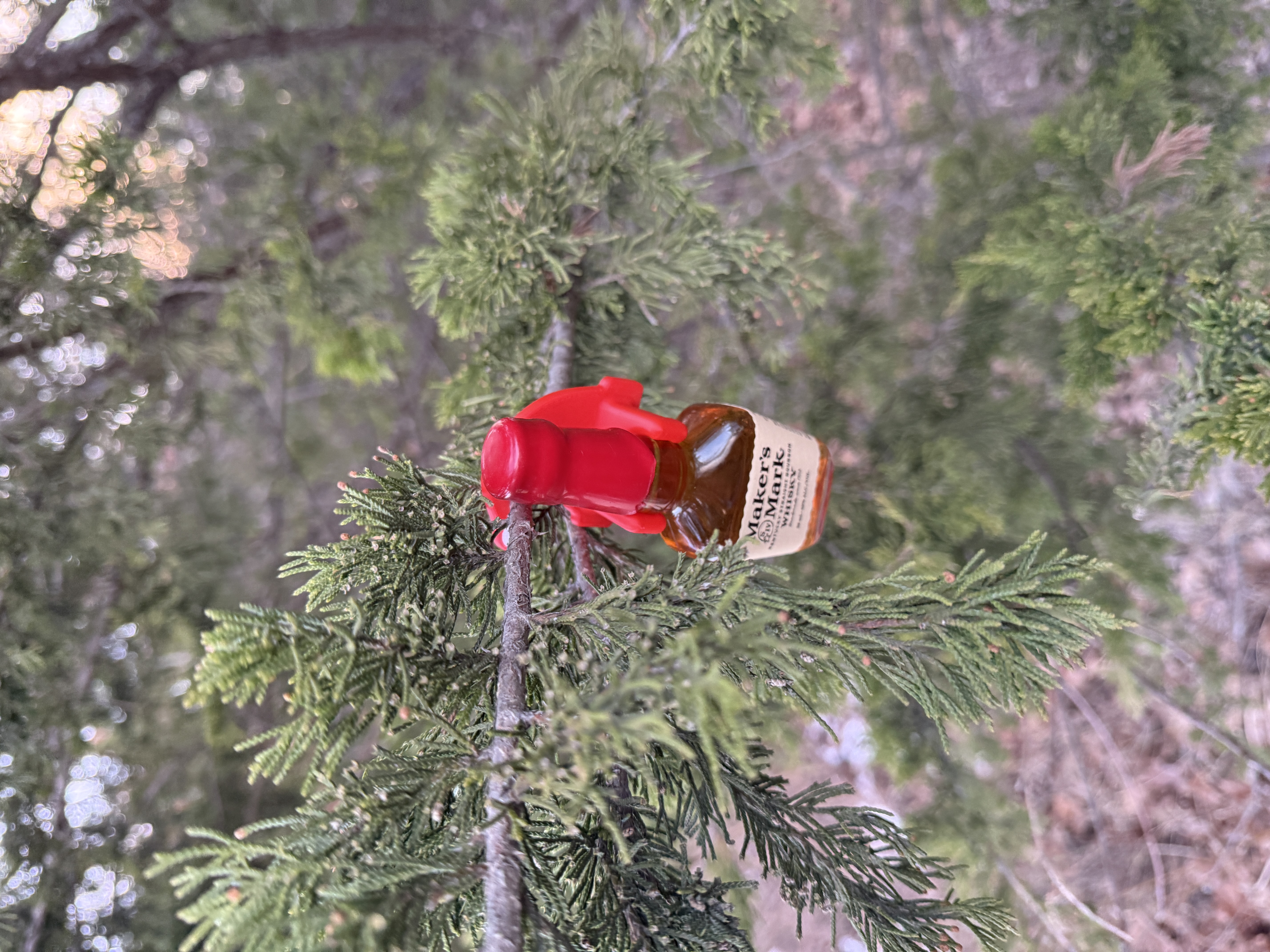 Tree Hanger for 50ml Bottle of Makers Mark